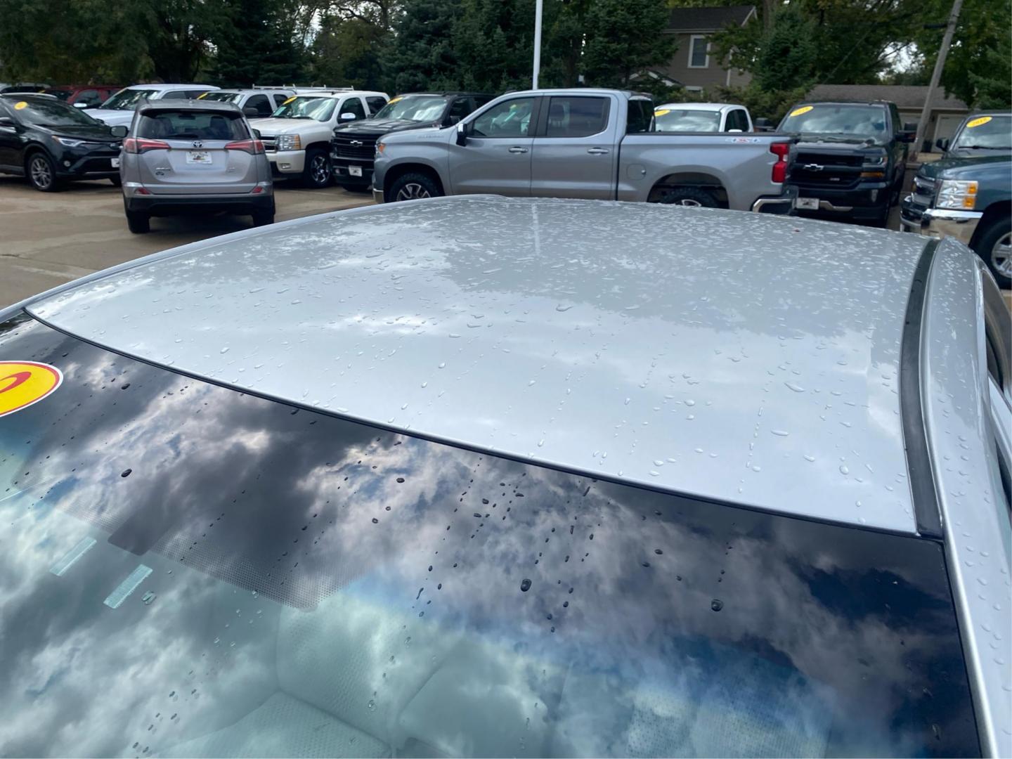 2012 SILVER TOYOTA CAMRY LE (4T1BF1FK4CU) with an 2.5L engine, Automatic transmission, located at 908 SE 14th Street, Des Moines, IA, 50317, (515) 281-0330, 41.580303, -93.597046 - Photo#11