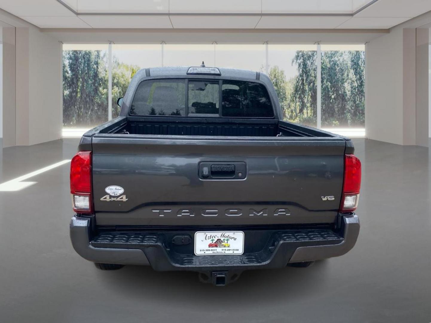 2019 GRAY TOYOTA TACOMA DOUBLE CAB SR (3TMCZ5AN8KM) with an 3.5L engine, Automatic transmission, located at 908 SE 14th Street, Des Moines, IA, 50317, (515) 281-0330, 41.580303, -93.597046 - Photo#3