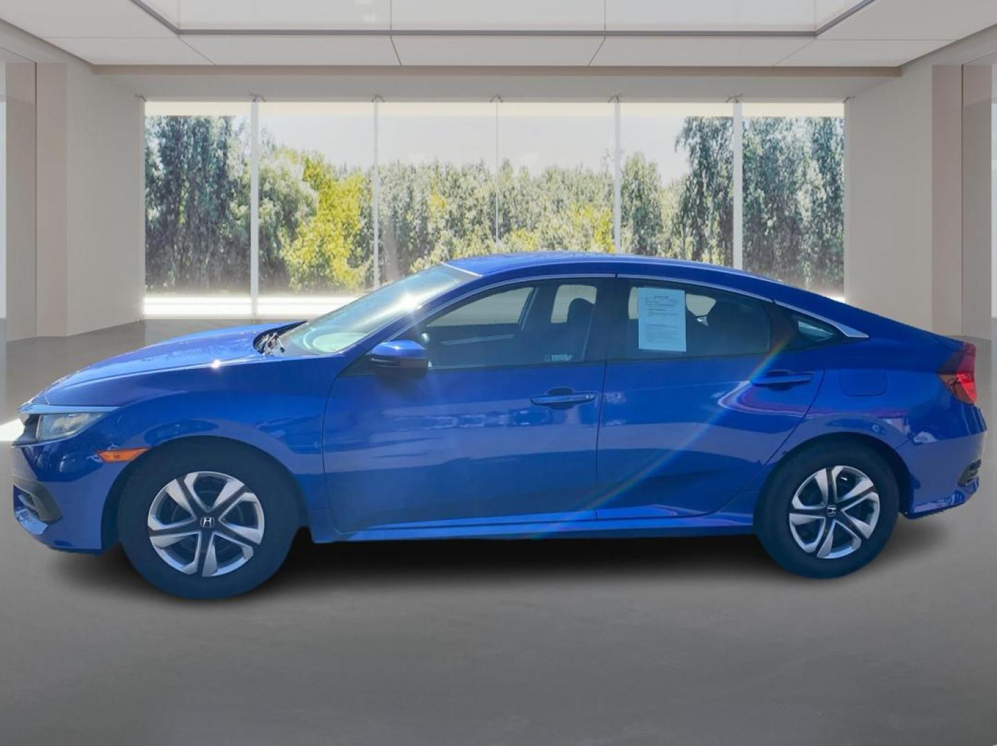2018 BLUE HONDA CIVIC LX (19XFC2F55JE) with an 2.0L engine, Continuously Variable transmission, located at 908 SE 14th Street, Des Moines, IA, 50317, (515) 281-0330, 41.580303, -93.597046 - Photo#5