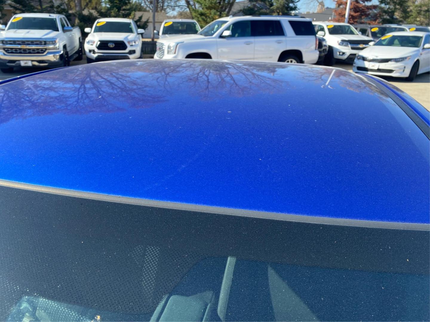 2018 BLUE HONDA CIVIC LX (19XFC2F55JE) with an 2.0L engine, Continuously Variable transmission, located at 908 SE 14th Street, Des Moines, IA, 50317, (515) 281-0330, 41.580303, -93.597046 - Photo#11