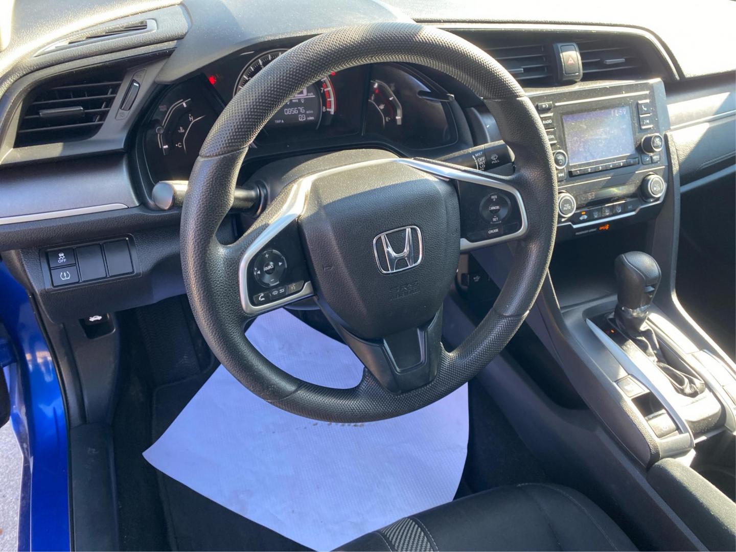 2018 BLUE HONDA CIVIC LX (19XFC2F55JE) with an 2.0L engine, Continuously Variable transmission, located at 908 SE 14th Street, Des Moines, IA, 50317, (515) 281-0330, 41.580303, -93.597046 - Photo#15