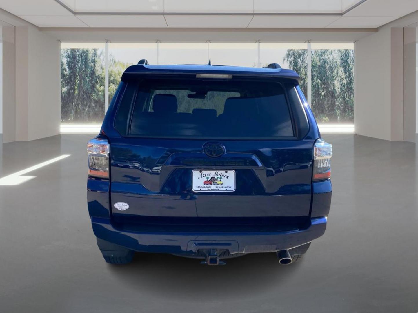2021 BLUE TOYOTA 4RUNNER SR5/SR5 PREMIUM (JTENU5JR3M5) with an 4.0L engine, Automatic transmission, located at 908 SE 14th Street, Des Moines, IA, 50317, (515) 281-0330, 41.580303, -93.597046 - Photo#3