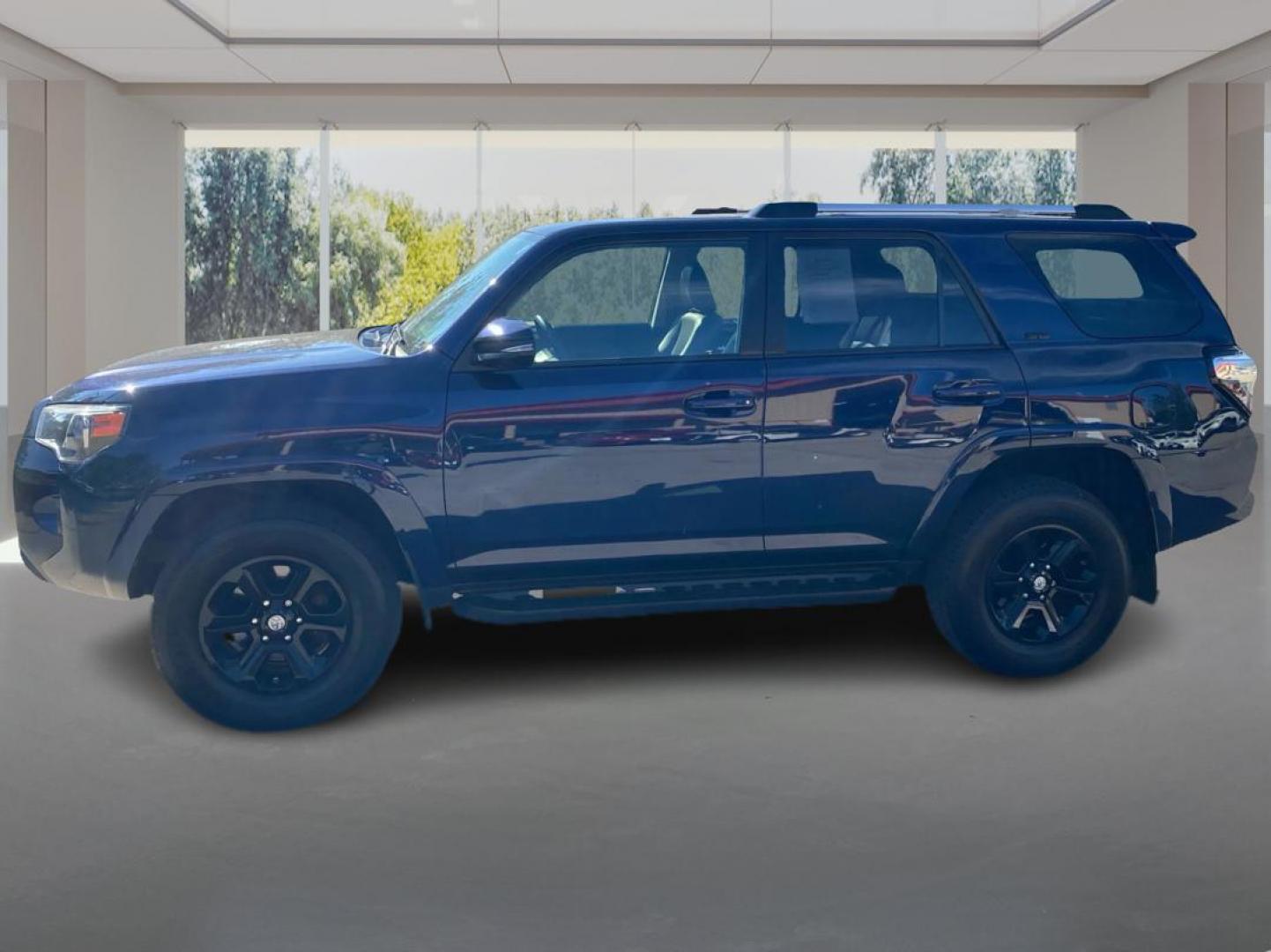 2021 BLUE TOYOTA 4RUNNER SR5/SR5 PREMIUM (JTENU5JR3M5) with an 4.0L engine, Automatic transmission, located at 908 SE 14th Street, Des Moines, IA, 50317, (515) 281-0330, 41.580303, -93.597046 - Photo#5