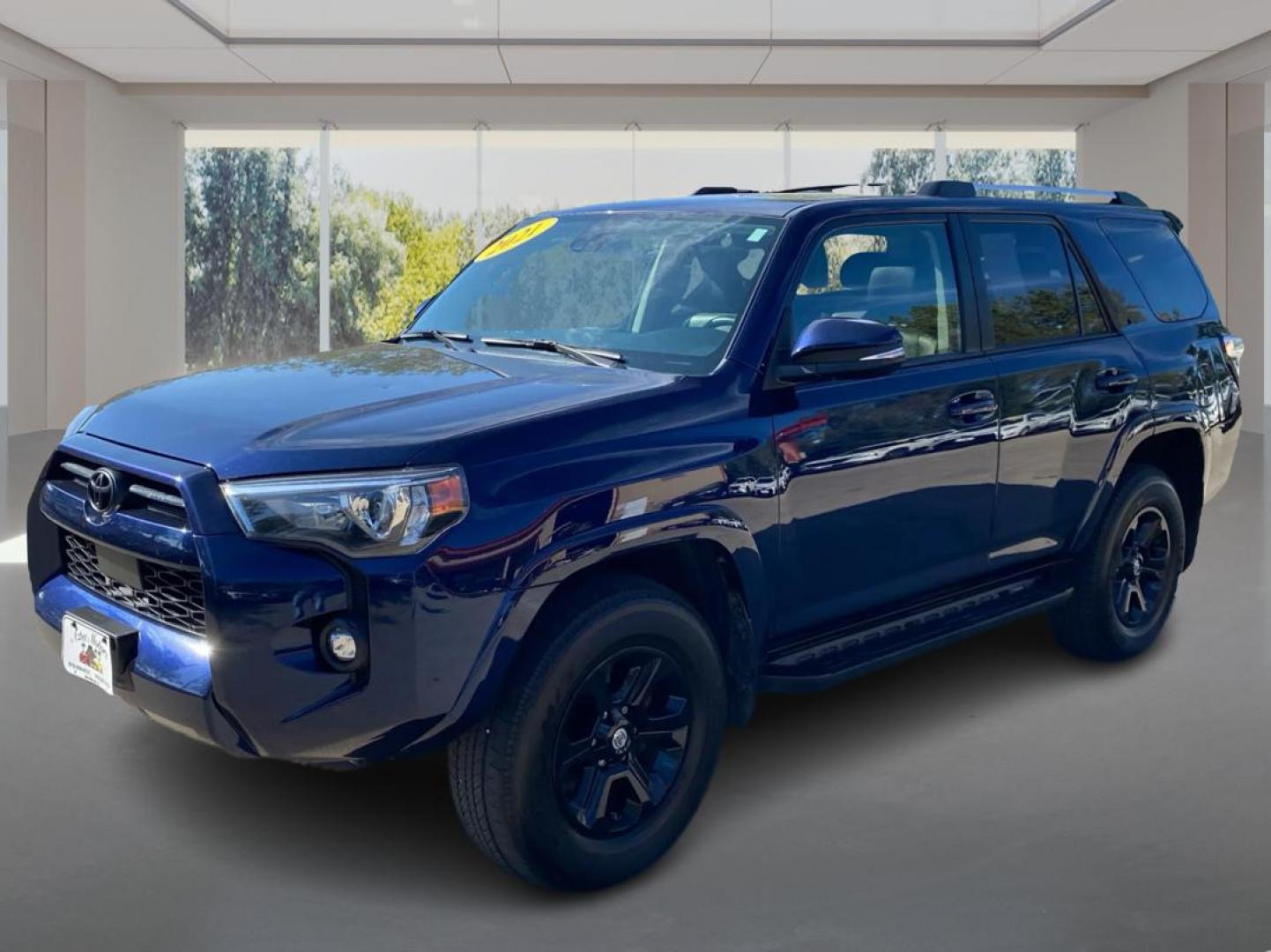 2021 BLUE TOYOTA 4RUNNER SR5/SR5 PREMIUM (JTENU5JR3M5) with an 4.0L engine, Automatic transmission, located at 908 SE 14th Street, Des Moines, IA, 50317, (515) 281-0330, 41.580303, -93.597046 - Photo#7