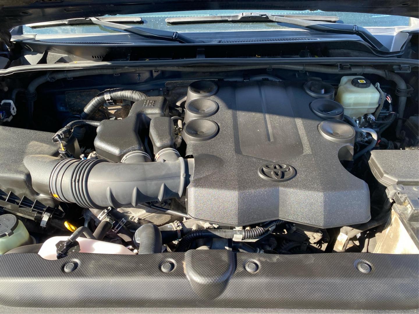 2021 BLUE TOYOTA 4RUNNER SR5/SR5 PREMIUM (JTENU5JR3M5) with an 4.0L engine, Automatic transmission, located at 908 SE 14th Street, Des Moines, IA, 50317, (515) 281-0330, 41.580303, -93.597046 - Photo#10