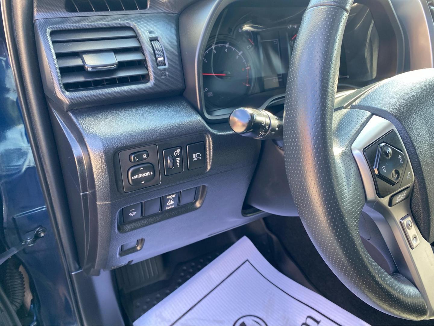 2021 BLUE TOYOTA 4RUNNER SR5/SR5 PREMIUM (JTENU5JR3M5) with an 4.0L engine, Automatic transmission, located at 908 SE 14th Street, Des Moines, IA, 50317, (515) 281-0330, 41.580303, -93.597046 - Photo#17