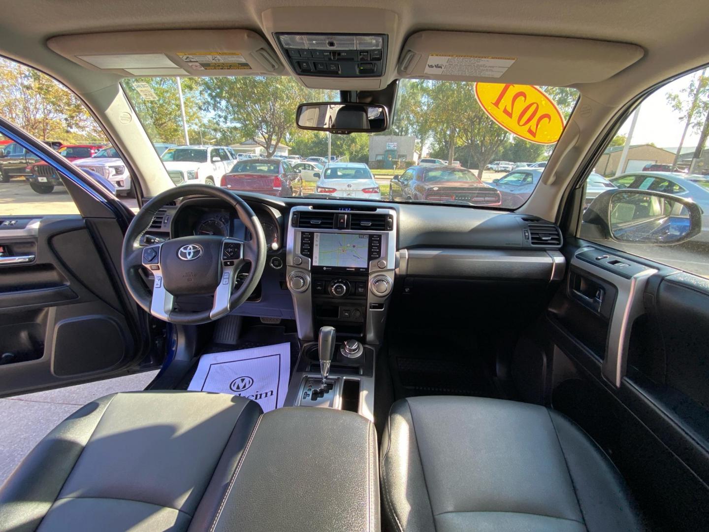 2021 BLUE TOYOTA 4RUNNER SR5/SR5 PREMIUM (JTENU5JR3M5) with an 4.0L engine, Automatic transmission, located at 908 SE 14th Street, Des Moines, IA, 50317, (515) 281-0330, 41.580303, -93.597046 - Photo#21