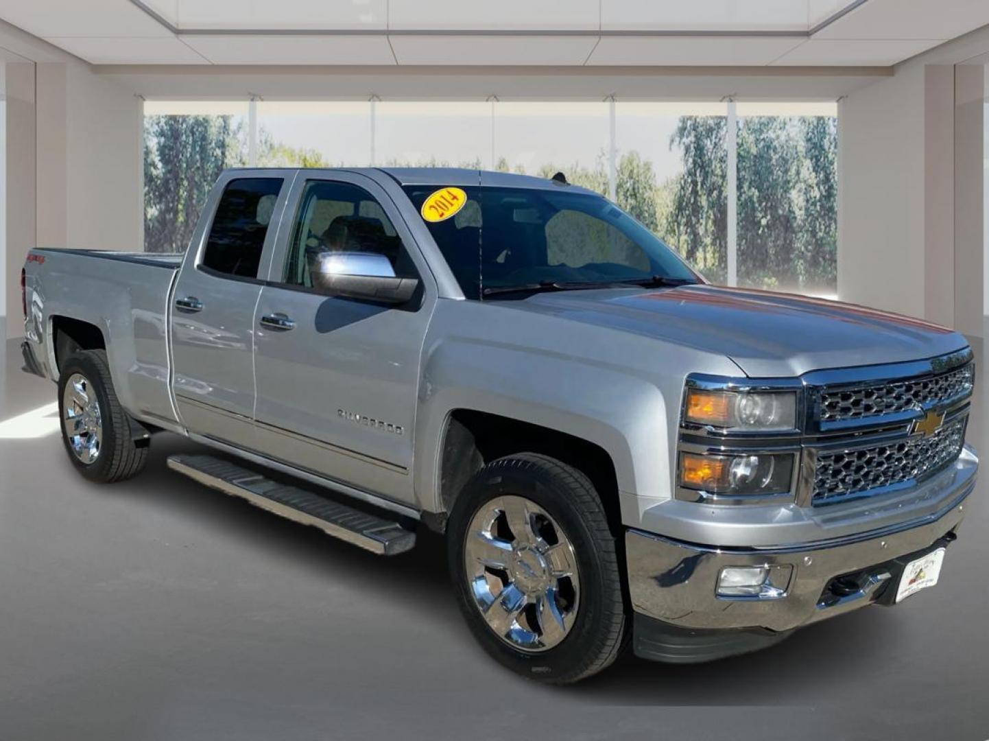 2014 SILVER CHEVROLET SILVERADO 1500 LTZ (1GCVKSEC5EZ) with an 5.3L engine, Automatic transmission, located at 908 SE 14th Street, Des Moines, IA, 50317, (515) 281-0330, 41.580303, -93.597046 - Photo#0