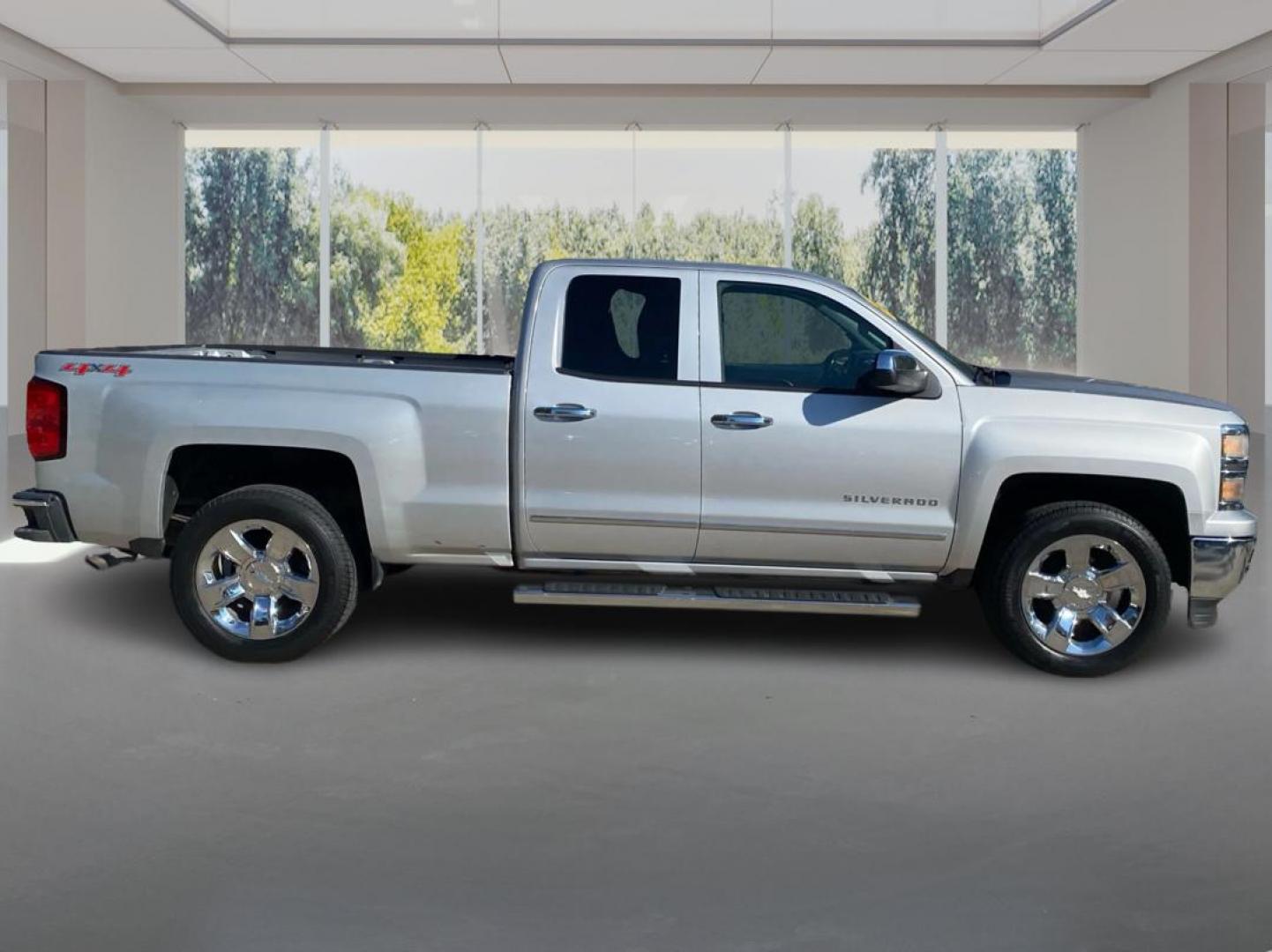 2014 SILVER CHEVROLET SILVERADO 1500 LTZ (1GCVKSEC5EZ) with an 5.3L engine, Automatic transmission, located at 908 SE 14th Street, Des Moines, IA, 50317, (515) 281-0330, 41.580303, -93.597046 - Photo#1