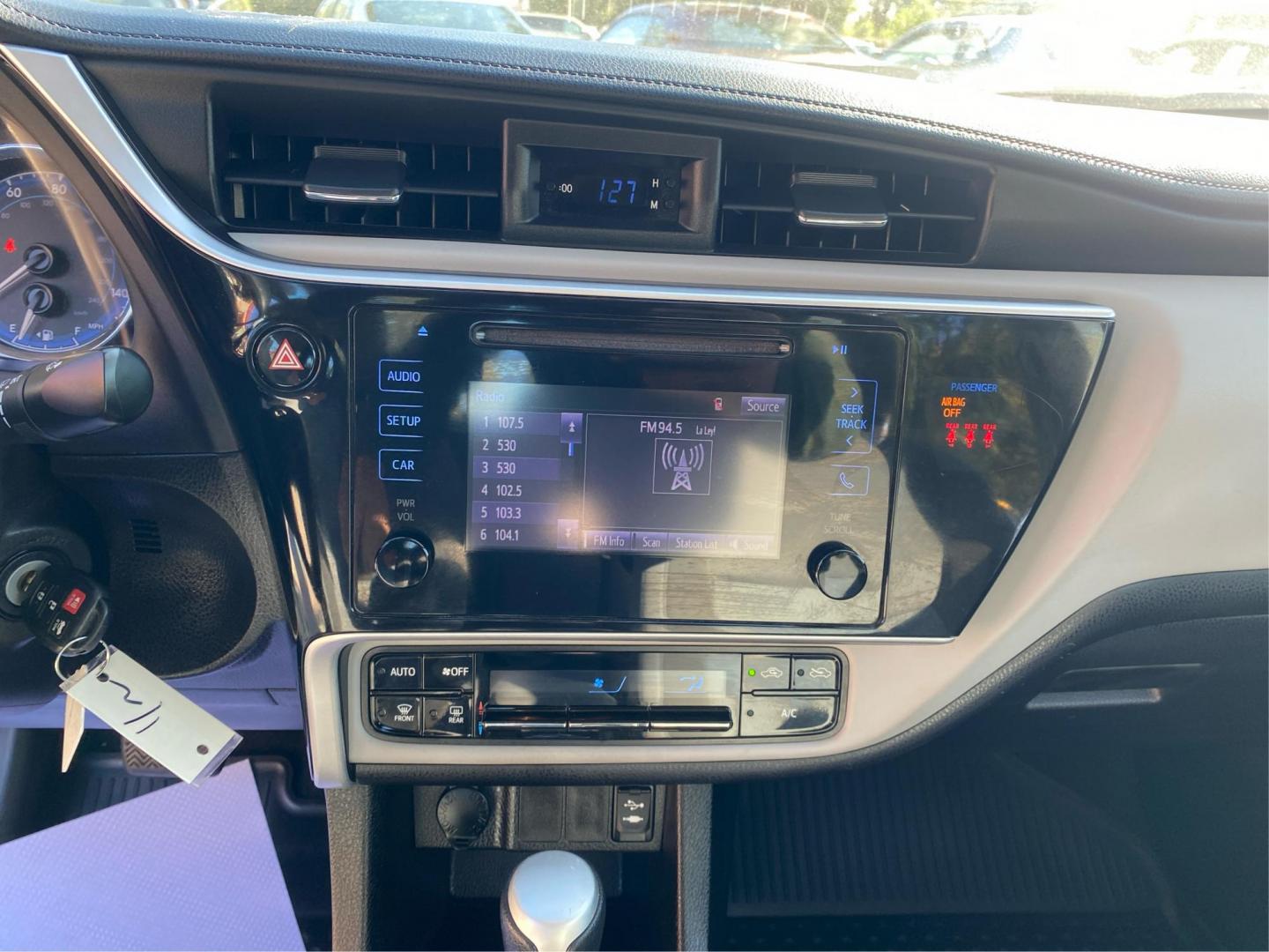 2018 WHITE TOYOTA COROLLA L (5YFBURHE5JP) with an 1.8L engine, Continuously Variable transmission, located at 908 SE 14th Street, Des Moines, IA, 50317, (515) 281-0330, 41.580303, -93.597046 - Photo#13