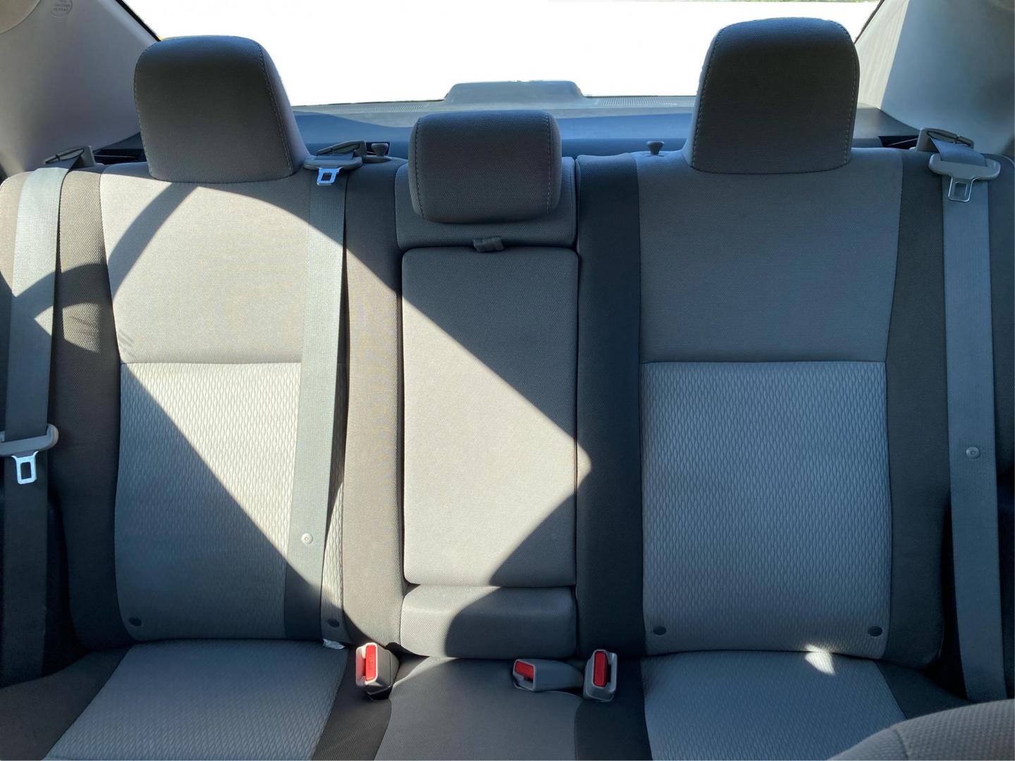 2018 WHITE TOYOTA COROLLA L (5YFBURHE5JP) with an 1.8L engine, Continuously Variable transmission, located at 908 SE 14th Street, Des Moines, IA, 50317, (515) 281-0330, 41.580303, -93.597046 - Photo#14