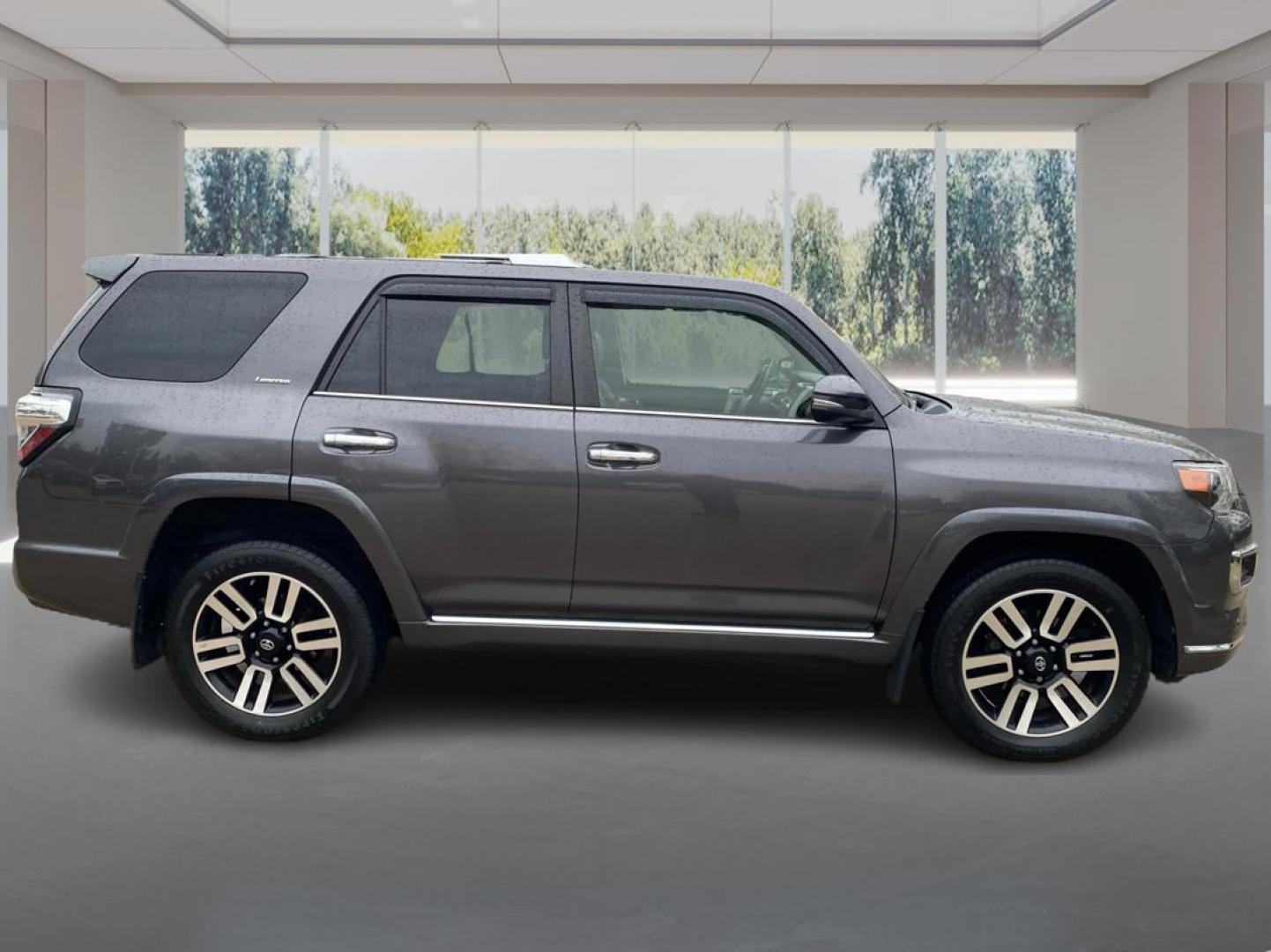2016 GRAY TOYOTA 4RUNNER SR5/SR5 PREMIUM (JTEBU5JR1G5) with an 4.0L engine, Automatic transmission, located at 908 SE 14th Street, Des Moines, IA, 50317, (515) 281-0330, 41.580303, -93.597046 - Photo#1