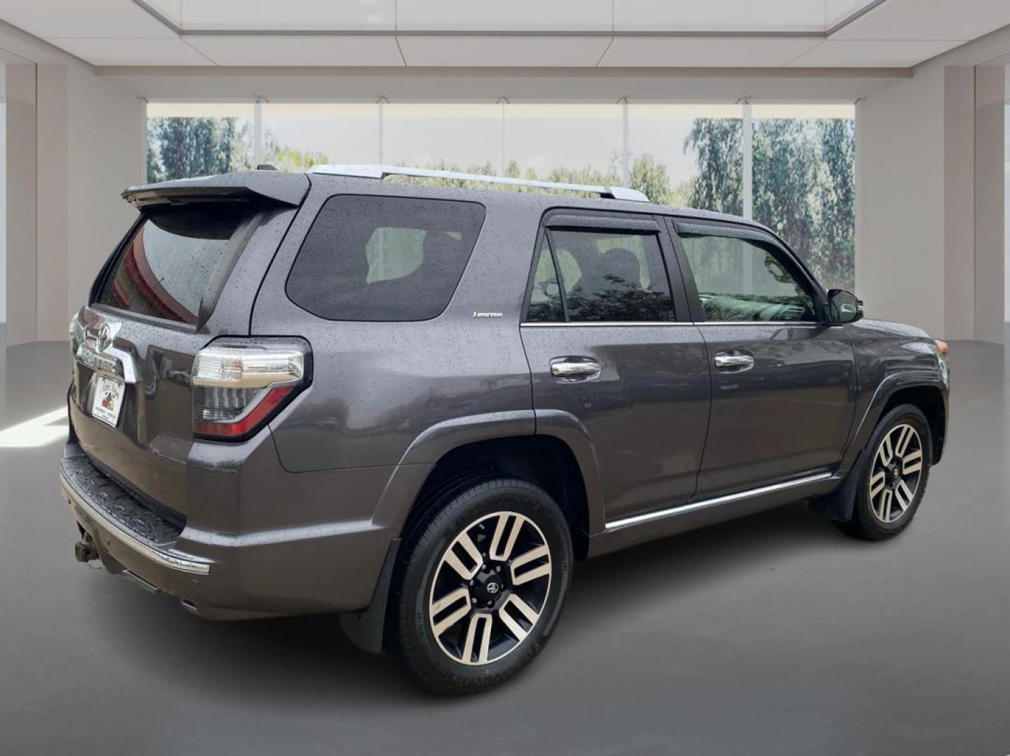 2016 GRAY TOYOTA 4RUNNER SR5/SR5 PREMIUM (JTEBU5JR1G5) with an 4.0L engine, Automatic transmission, located at 908 SE 14th Street, Des Moines, IA, 50317, (515) 281-0330, 41.580303, -93.597046 - Photo#2