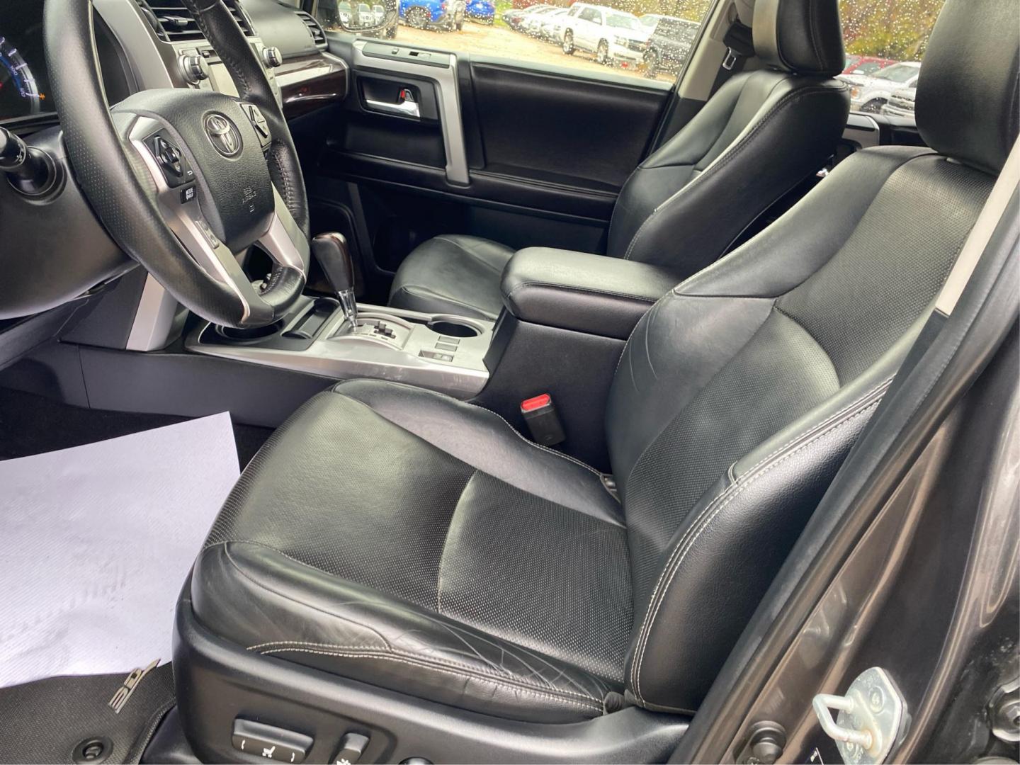 2016 GRAY TOYOTA 4RUNNER SR5/SR5 PREMIUM (JTEBU5JR1G5) with an 4.0L engine, Automatic transmission, located at 908 SE 14th Street, Des Moines, IA, 50317, (515) 281-0330, 41.580303, -93.597046 - Photo#8