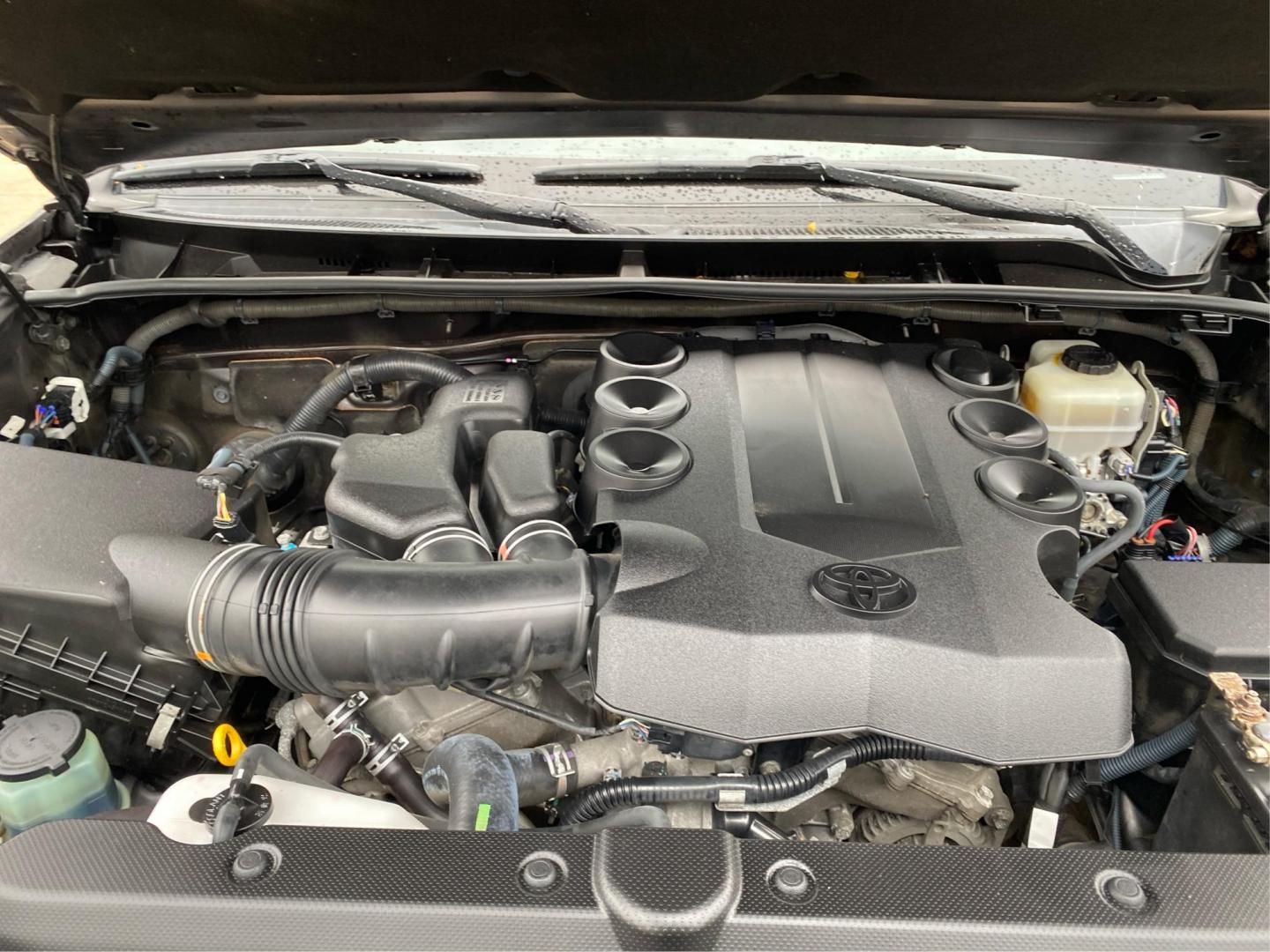 2016 GRAY TOYOTA 4RUNNER SR5/SR5 PREMIUM (JTEBU5JR1G5) with an 4.0L engine, Automatic transmission, located at 908 SE 14th Street, Des Moines, IA, 50317, (515) 281-0330, 41.580303, -93.597046 - Photo#10