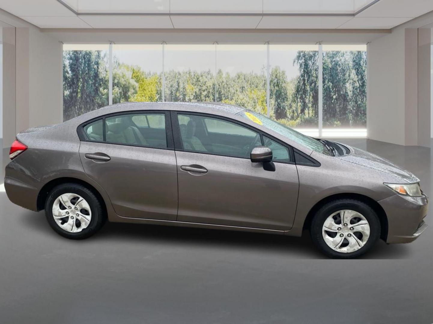 2015 GRAY HONDA CIVIC LX (19XFB2F53FE) with an 1.8L engine, Continuously Variable transmission, located at 908 SE 14th Street, Des Moines, IA, 50317, (515) 281-0330, 41.580303, -93.597046 - Photo#1