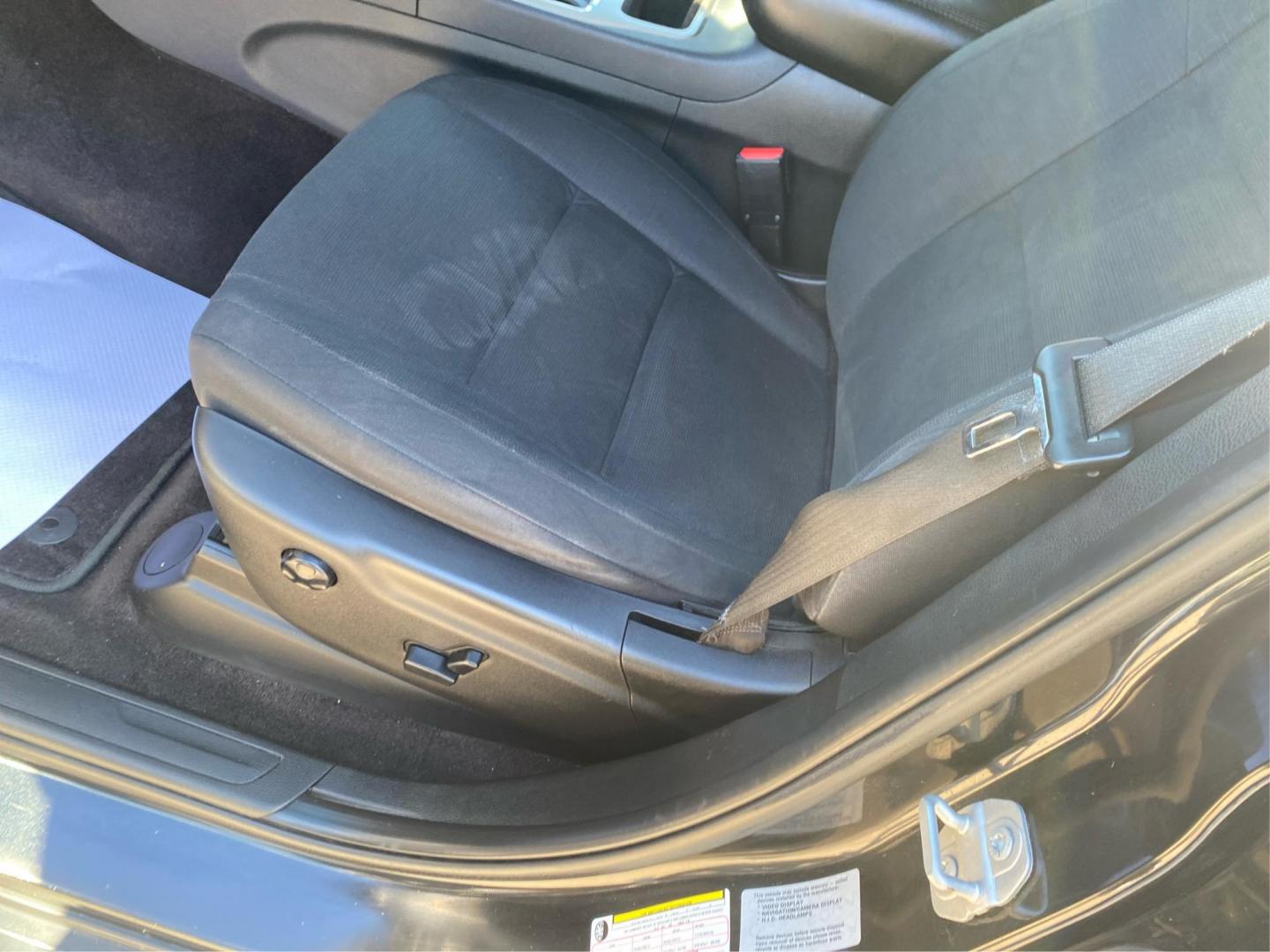 2016 BLACK JEEP GRAND CHEROKEE LAREDO (1C4RJFAG3GC) with an 3.6L engine, Automatic transmission, located at 908 SE 14th Street, Des Moines, IA, 50317, (515) 281-0330, 41.580303, -93.597046 - Photo#18