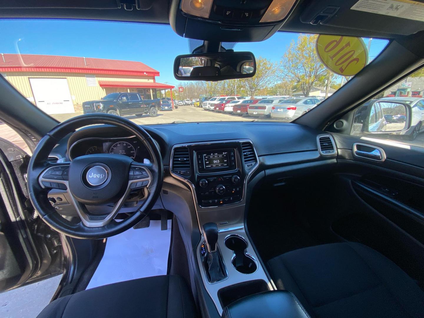 2016 BLACK JEEP GRAND CHEROKEE LAREDO (1C4RJFAG3GC) with an 3.6L engine, Automatic transmission, located at 908 SE 14th Street, Des Moines, IA, 50317, (515) 281-0330, 41.580303, -93.597046 - Photo#21