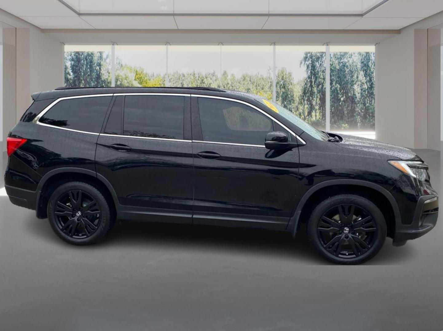 2022 BLACK HONDA PILOT SE (5FNYF6H23NB) with an 3.5L engine, Automatic transmission, located at 908 SE 14th Street, Des Moines, IA, 50317, (515) 281-0330, 41.580303, -93.597046 - Photo#1