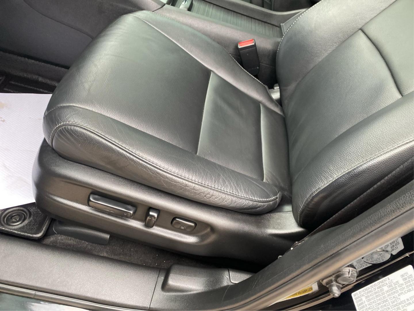 2022 BLACK HONDA PILOT SE (5FNYF6H23NB) with an 3.5L engine, Automatic transmission, located at 908 SE 14th Street, Des Moines, IA, 50317, (515) 281-0330, 41.580303, -93.597046 - Photo#18