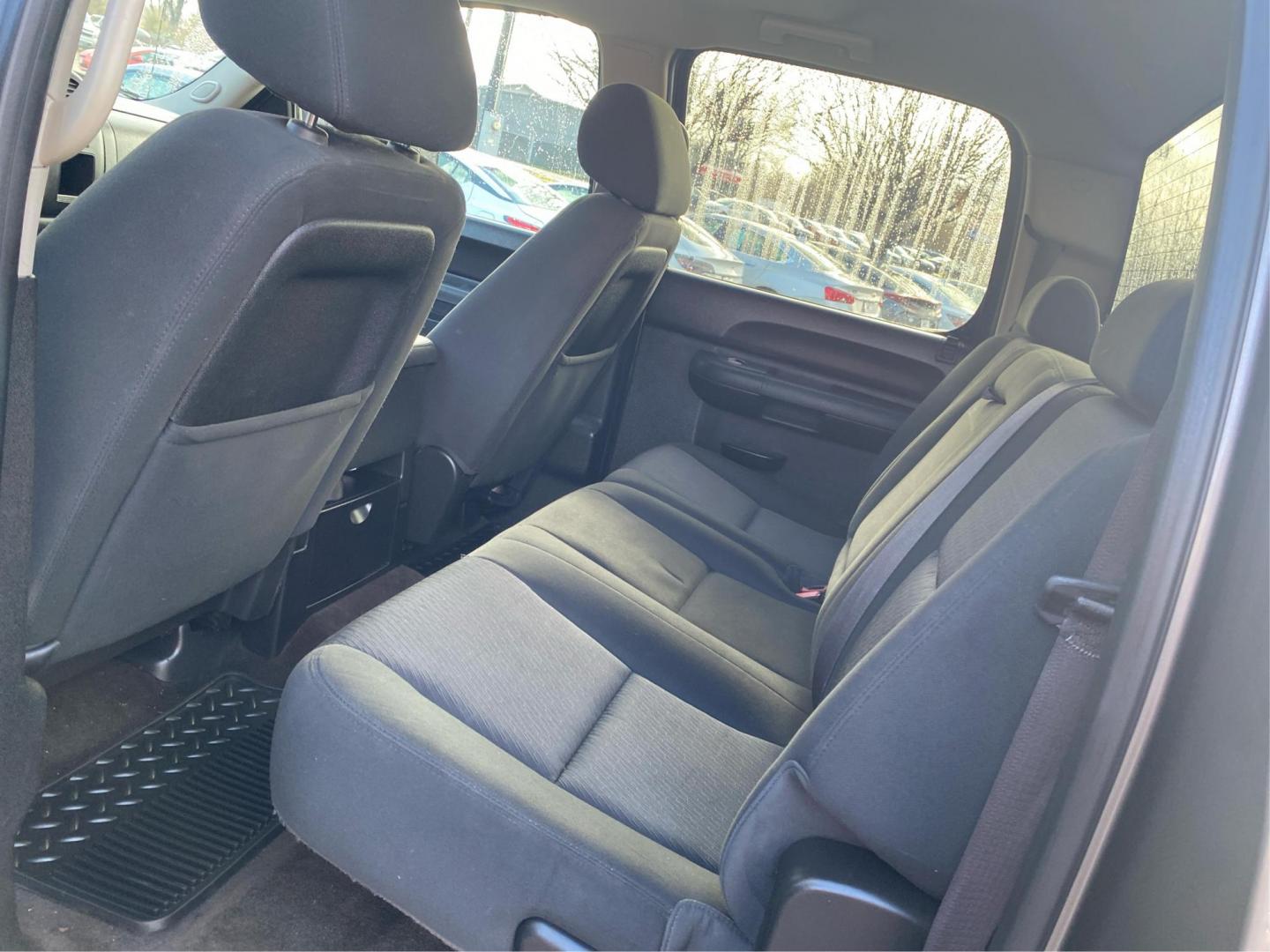 2013 TAN CHEVROLET SILVERADO 2500 HEAVY DUTY LT (1GC1KXC87DF) with an 6.6L engine, Automatic transmission, located at 908 SE 14th Street, Des Moines, IA, 50317, (515) 281-0330, 41.580303, -93.597046 - Photo#9