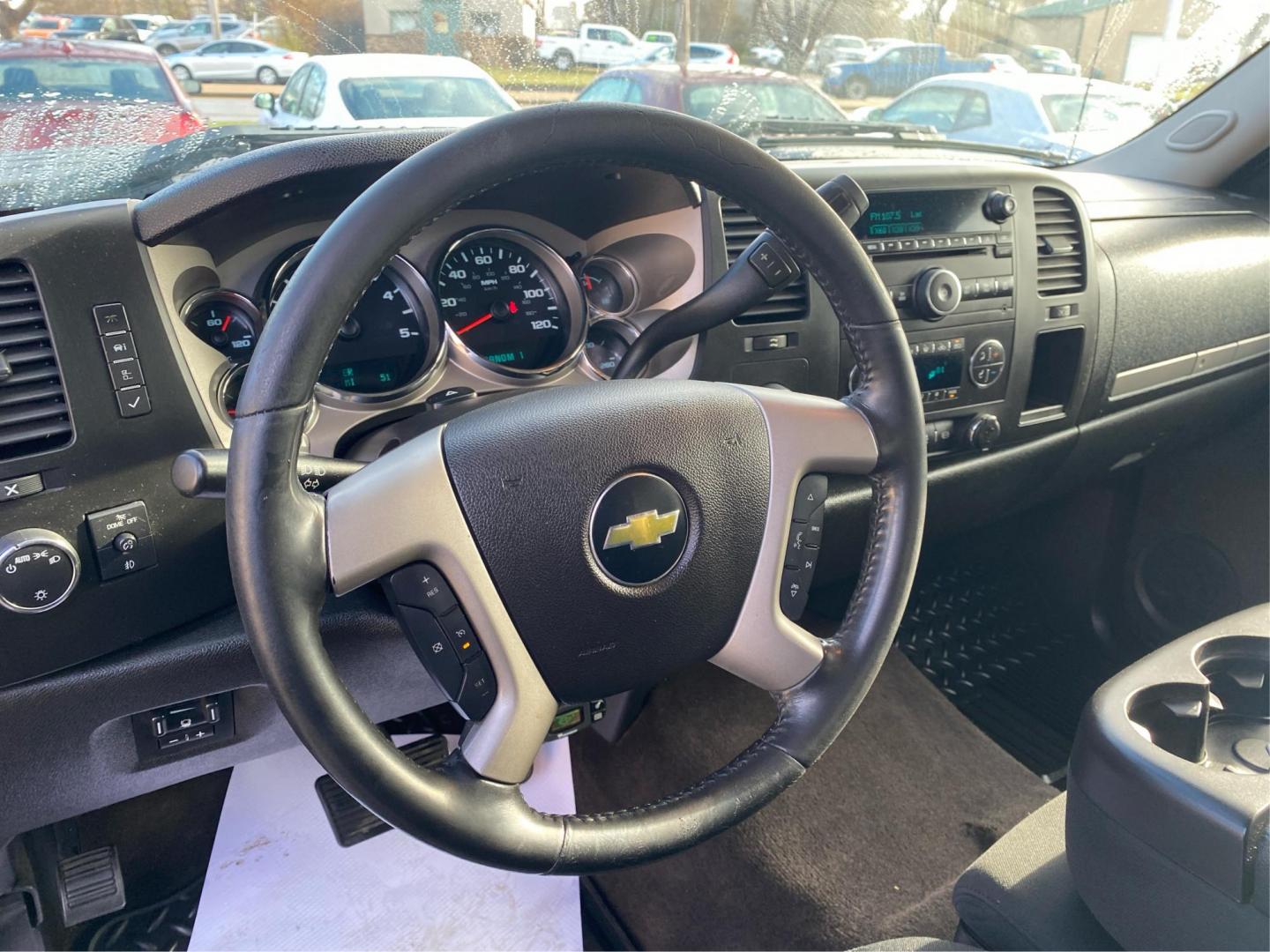 2013 TAN CHEVROLET SILVERADO 2500 HEAVY DUTY LT (1GC1KXC87DF) with an 6.6L engine, Automatic transmission, located at 908 SE 14th Street, Des Moines, IA, 50317, (515) 281-0330, 41.580303, -93.597046 - Photo#14