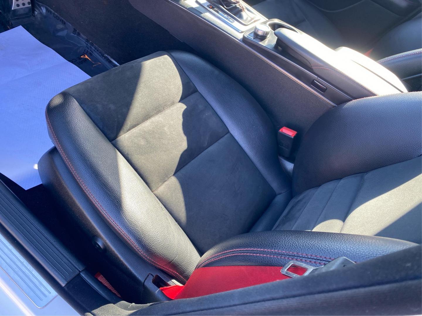 2013 WHITE MERCEDES-BENZ C-CLASS C300 4MATIC (WDDGF8AB5DA) with an 3.5L engine, Automatic transmission, located at 908 SE 14th Street, Des Moines, IA, 50317, (515) 281-0330, 41.580303, -93.597046 - Photo#18