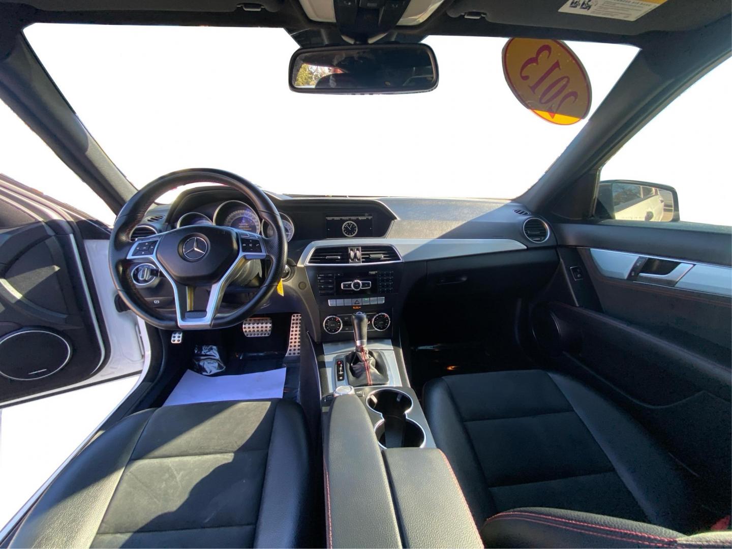2013 WHITE MERCEDES-BENZ C-CLASS C300 4MATIC (WDDGF8AB5DA) with an 3.5L engine, Automatic transmission, located at 908 SE 14th Street, Des Moines, IA, 50317, (515) 281-0330, 41.580303, -93.597046 - Photo#22
