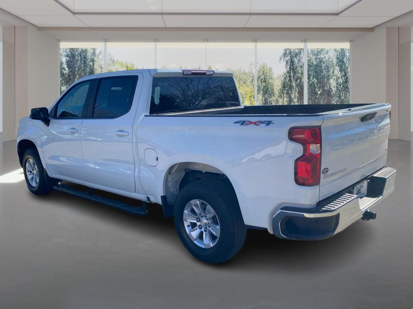 2022 WHITE CHEVROLET SILVERADO 1500 LT (1GCUDDED2NZ) with an 5.3L engine, Automatic transmission, located at 908 SE 14th Street, Des Moines, IA, 50317, (515) 281-0330, 41.580303, -93.597046 - Photo#4