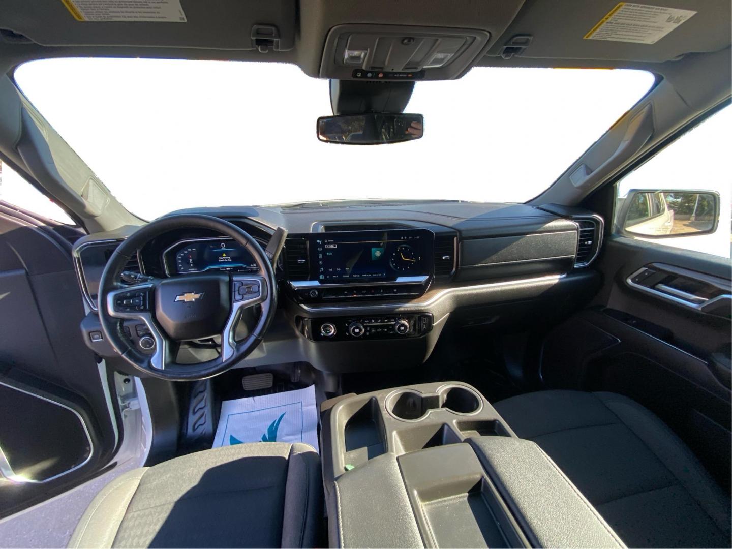 2022 WHITE CHEVROLET SILVERADO 1500 LT (1GCUDDED2NZ) with an 5.3L engine, Automatic transmission, located at 908 SE 14th Street, Des Moines, IA, 50317, (515) 281-0330, 41.580303, -93.597046 - Photo#21