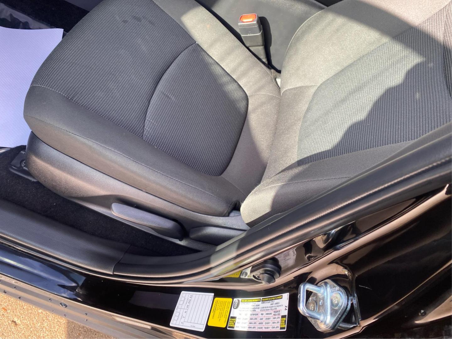 2025 BLACK TOYOTA RAV4 LE (2T3H1RFV0SW) with an 2.5L engine, Automatic transmission, located at 908 SE 14th Street, Des Moines, IA, 50317, (515) 281-0330, 41.580303, -93.597046 - Photo#18