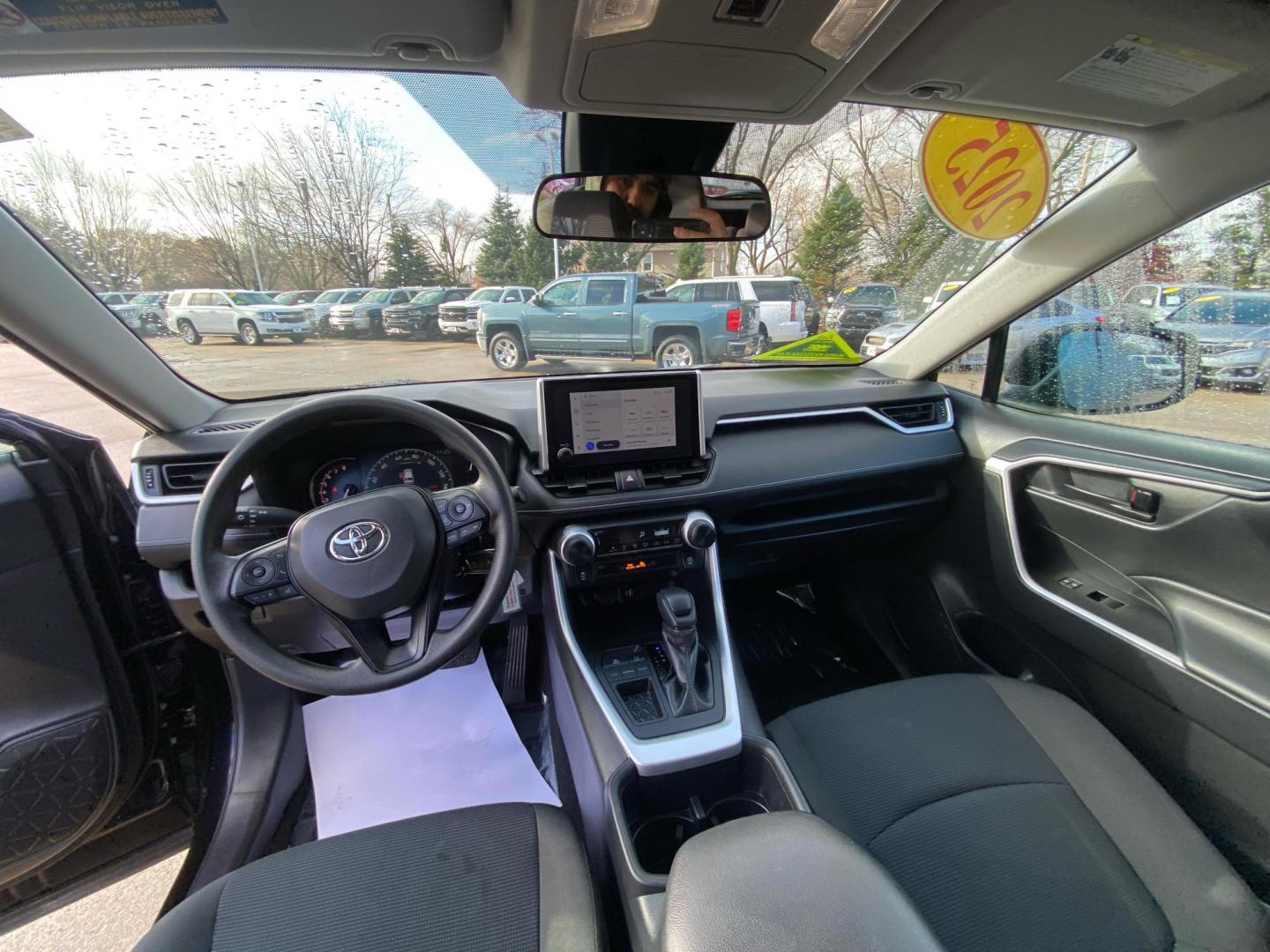 2025 BLACK TOYOTA RAV4 LE (2T3H1RFV0SW) with an 2.5L engine, Automatic transmission, located at 908 SE 14th Street, Des Moines, IA, 50317, (515) 281-0330, 41.580303, -93.597046 - Photo#21