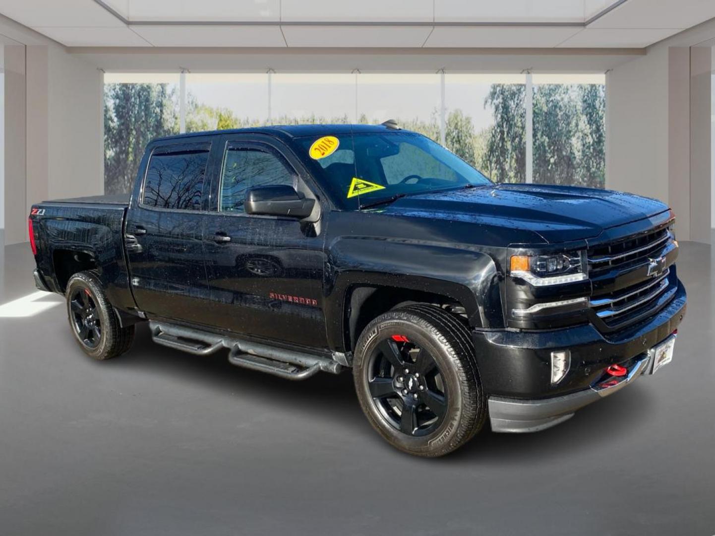 2018 BLACK CHEVROLET SILVERADO 1500 LTZ (3GCUKSEC4JG) with an 5.3L engine, Automatic transmission, located at 908 SE 14th Street, Des Moines, IA, 50317, (515) 281-0330, 41.580303, -93.597046 - Photo#0