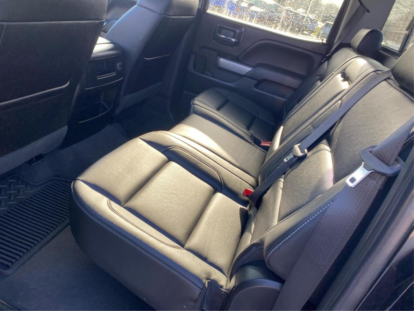 2018 BLACK CHEVROLET SILVERADO 1500 LTZ (3GCUKSEC4JG) with an 5.3L engine, Automatic transmission, located at 908 SE 14th Street, Des Moines, IA, 50317, (515) 281-0330, 41.580303, -93.597046 - Photo#9