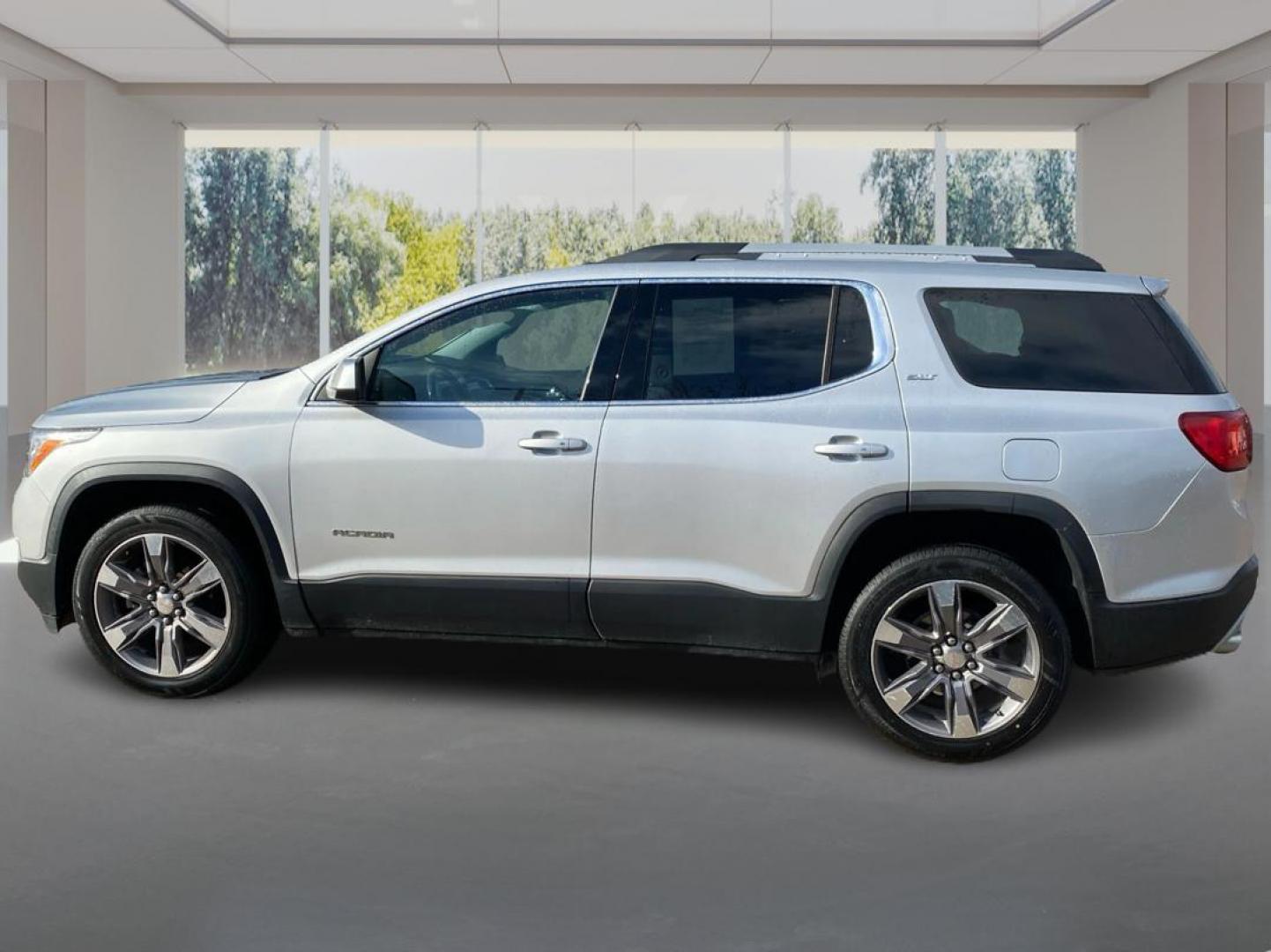2019 SILVER GMC ACADIA SLT-2 (1GKKNNLS5KZ) with an 3.6L engine, Automatic transmission, located at 908 SE 14th Street, Des Moines, IA, 50317, (515) 281-0330, 41.580303, -93.597046 - Photo#5