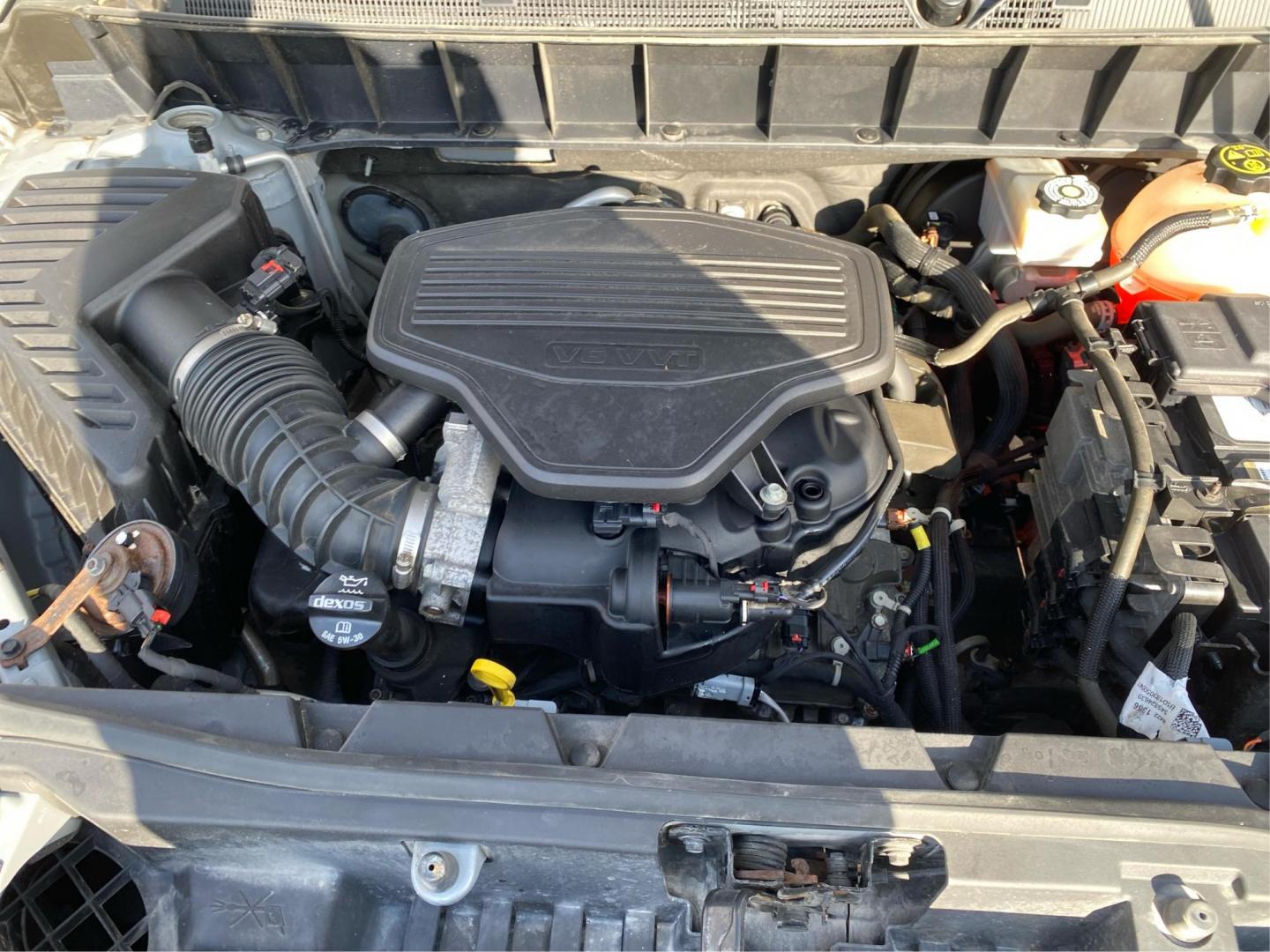 2019 SILVER GMC ACADIA SLT-2 (1GKKNNLS5KZ) with an 3.6L engine, Automatic transmission, located at 908 SE 14th Street, Des Moines, IA, 50317, (515) 281-0330, 41.580303, -93.597046 - Photo#10