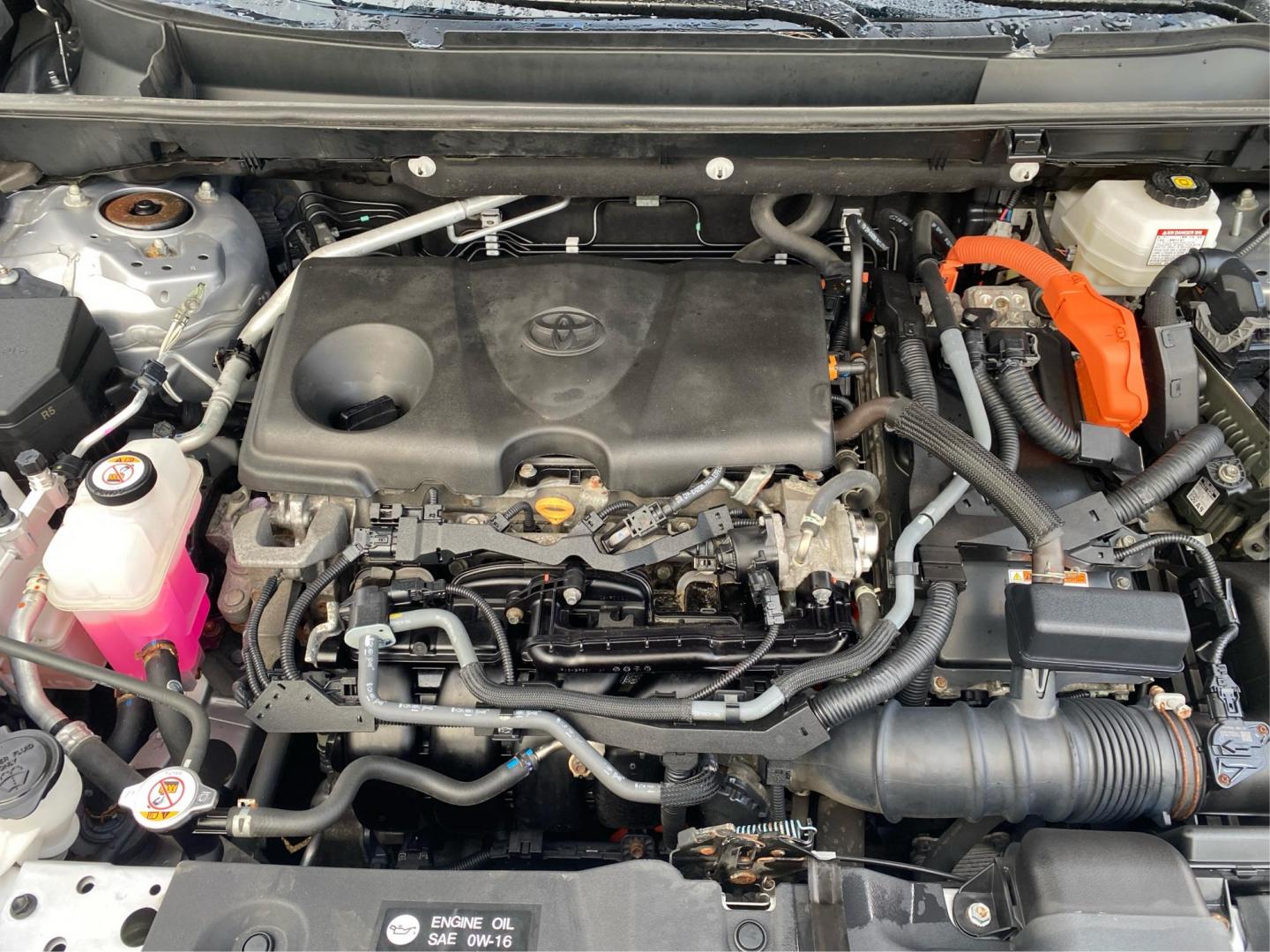 2022 SILVER TOYOTA RAV4 XLE PREMIUM (4T3B6RFV8NU) with an 2.5L engine, Continuously Variable transmission, located at 908 SE 14th Street, Des Moines, IA, 50317, (515) 281-0330, 41.580303, -93.597046 - Photo#10