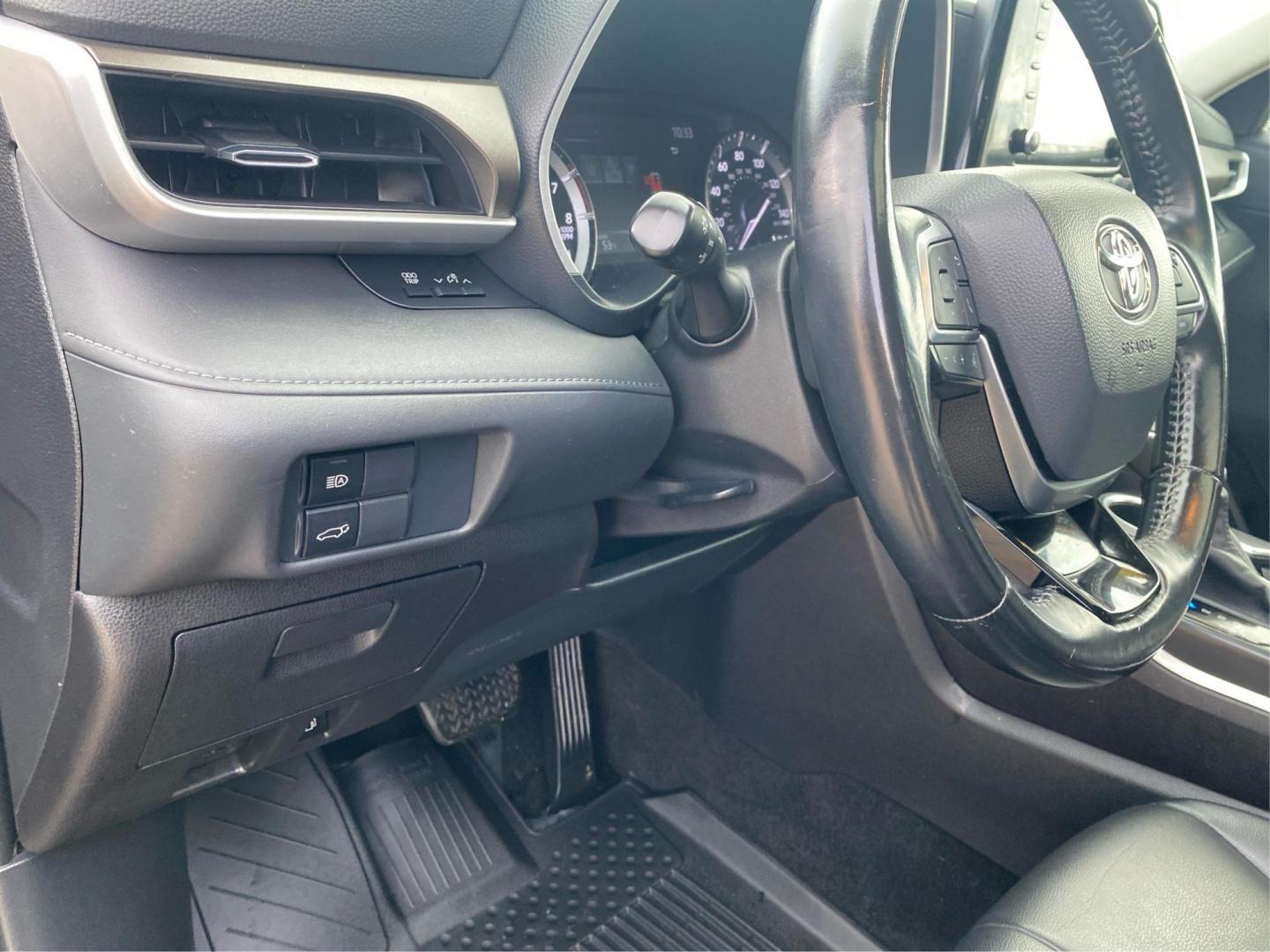 2021 BLUE TOYOTA HIGHLANDER XLE (5TDGZRBH4MS) with an 3.5L engine, Automatic transmission, located at 908 SE 14th Street, Des Moines, IA, 50317, (515) 281-0330, 41.580303, -93.597046 - Photo#17