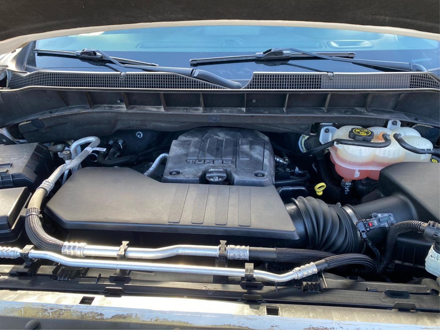 2022 WHITE CHEVROLET SILVERADO 1500 CUSTOM (1GCPDBEK8NZ) with an 2.7L engine, Automatic transmission, located at 908 SE 14th Street, Des Moines, IA, 50317, (515) 281-0330, 41.580303, -93.597046 - Photo#10