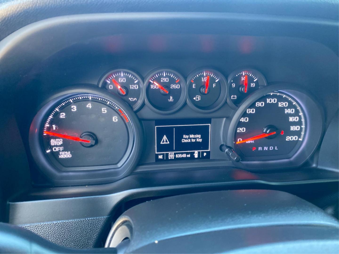 2022 WHITE CHEVROLET SILVERADO 1500 CUSTOM (1GCPDBEK8NZ) with an 2.7L engine, Automatic transmission, located at 908 SE 14th Street, Des Moines, IA, 50317, (515) 281-0330, 41.580303, -93.597046 - Photo#14