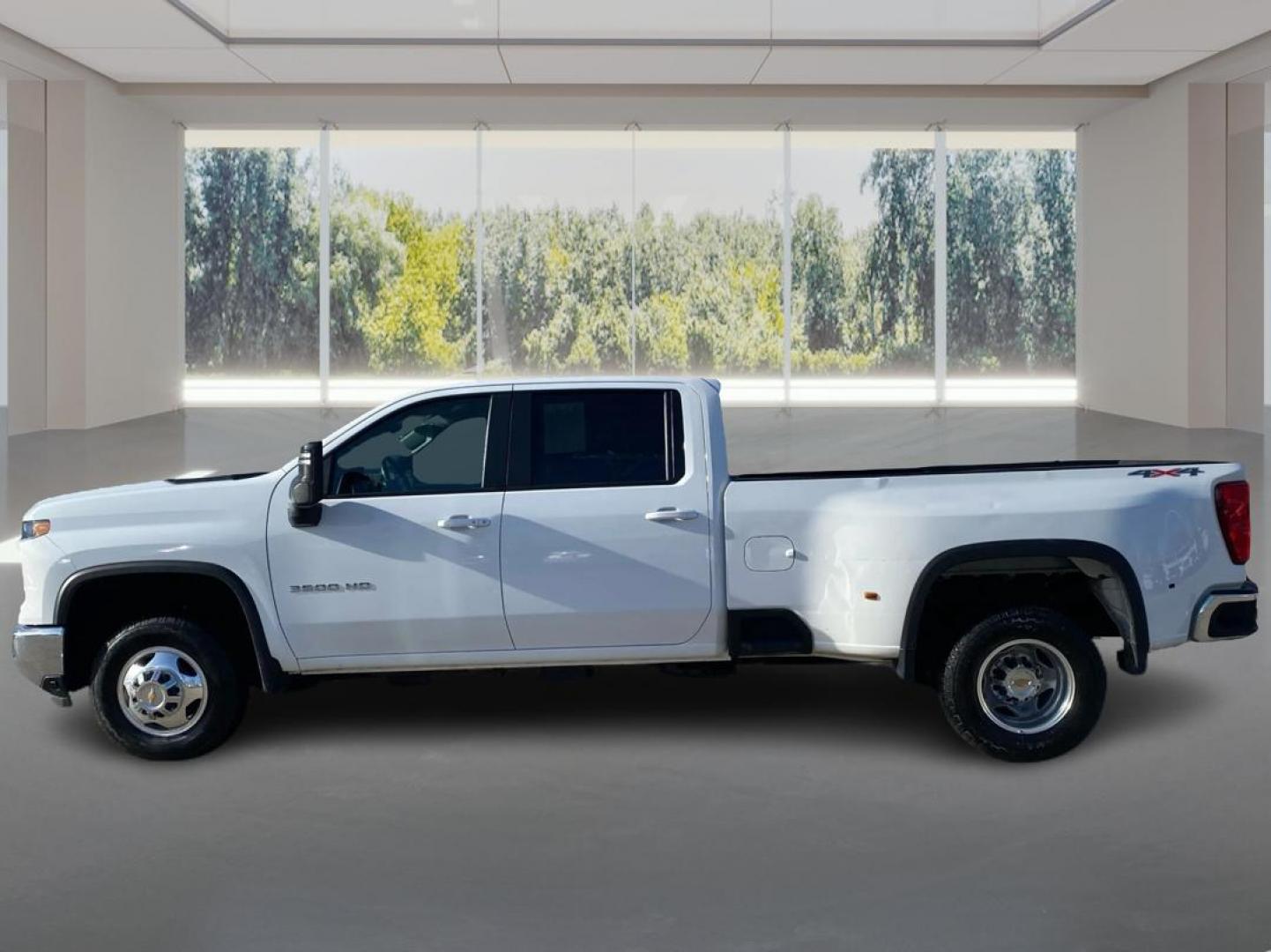 2024 WHITE CHEVROLET SILVERADO 3500 LT (1GC4YTEY1RF) with an 6.6L engine, Automatic transmission, located at 908 SE 14th Street, Des Moines, IA, 50317, (515) 281-0330, 41.580303, -93.597046 - Photo#5