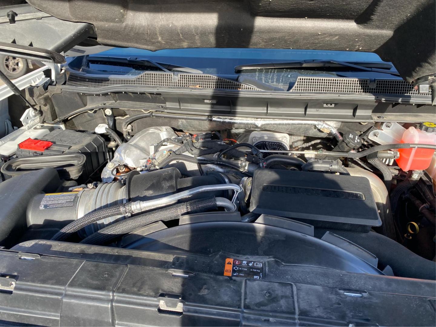 2024 WHITE CHEVROLET SILVERADO 3500 LT (1GC4YTEY1RF) with an 6.6L engine, Automatic transmission, located at 908 SE 14th Street, Des Moines, IA, 50317, (515) 281-0330, 41.580303, -93.597046 - Photo#10