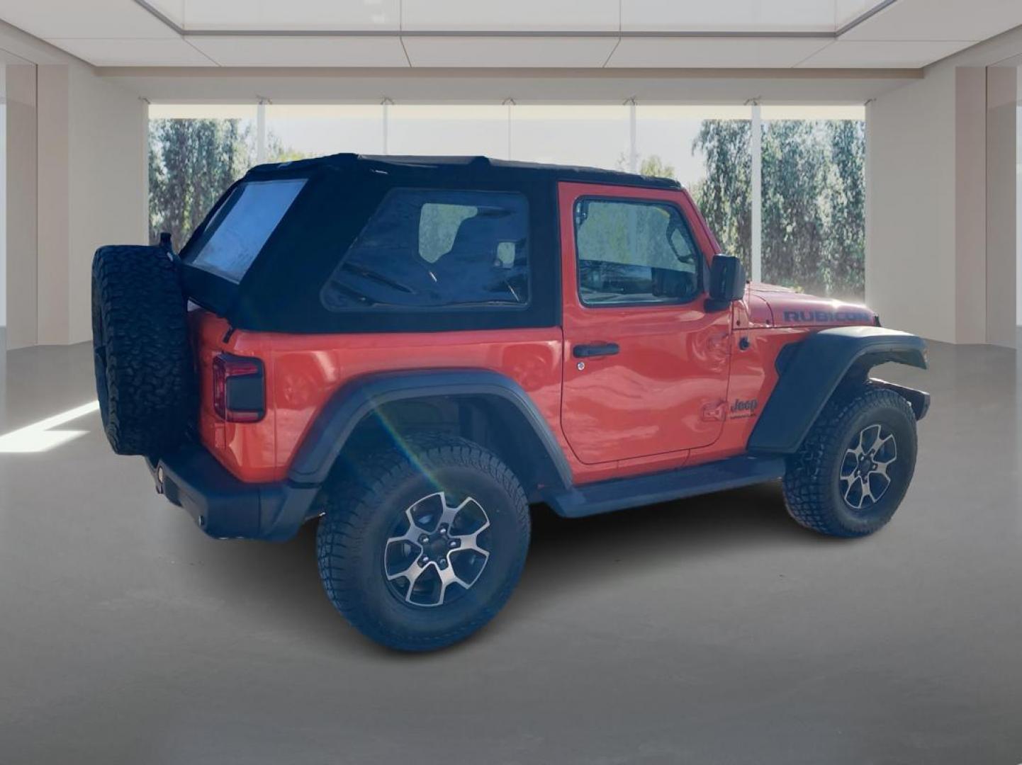 2018 ORANGE JEEP WRANGLER RUBICON (1C4HJXCG6JW) with an 3.6L engine, Automatic transmission, located at 908 SE 14th Street, Des Moines, IA, 50317, (515) 281-0330, 41.580303, -93.597046 - Photo#2