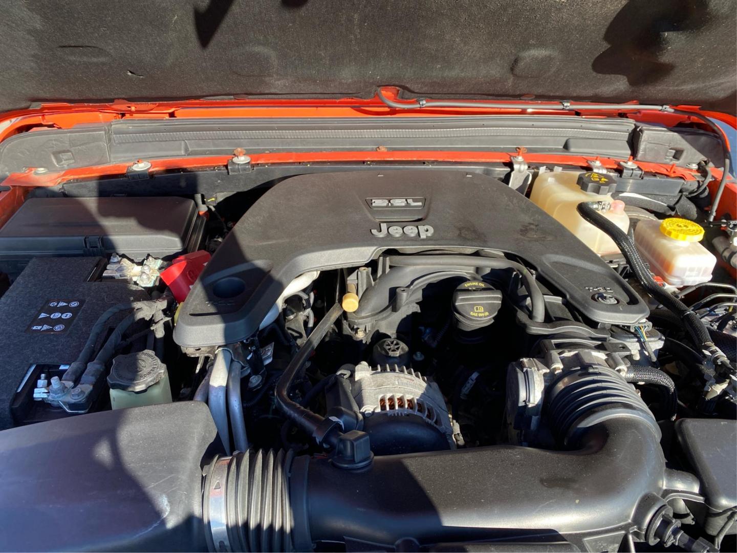 2018 ORANGE JEEP WRANGLER RUBICON (1C4HJXCG6JW) with an 3.6L engine, Automatic transmission, located at 908 SE 14th Street, Des Moines, IA, 50317, (515) 281-0330, 41.580303, -93.597046 - Photo#9