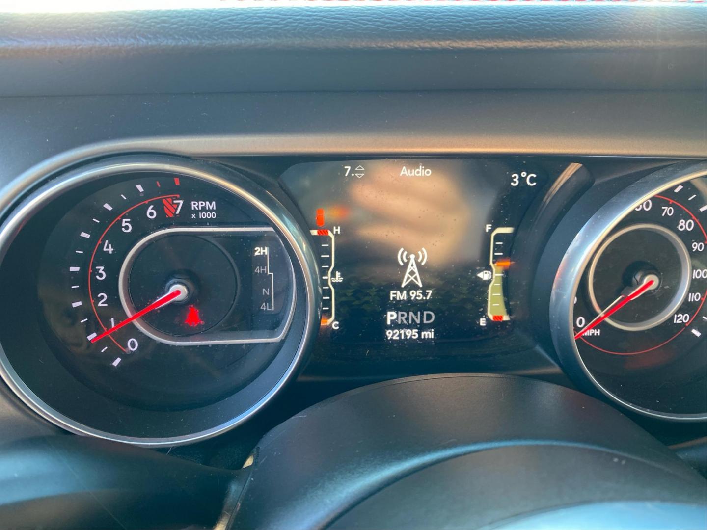 2018 ORANGE JEEP WRANGLER RUBICON (1C4HJXCG6JW) with an 3.6L engine, Automatic transmission, located at 908 SE 14th Street, Des Moines, IA, 50317, (515) 281-0330, 41.580303, -93.597046 - Photo#13