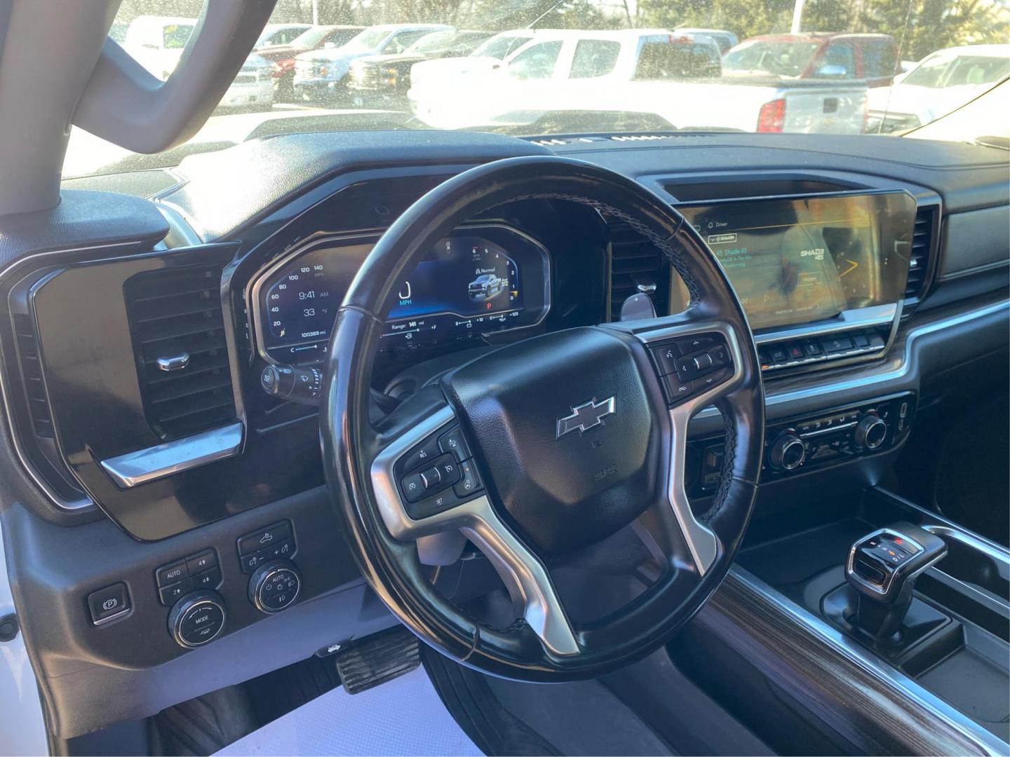 2023 WHITE CHEVROLET SILVERADO 1500 LT TRAIL BOSS (3GCUDFED2PG) with an 5.3L engine, Automatic transmission, located at 908 SE 14th Street, Des Moines, IA, 50317, (515) 281-0330, 41.580303, -93.597046 - Photo#15