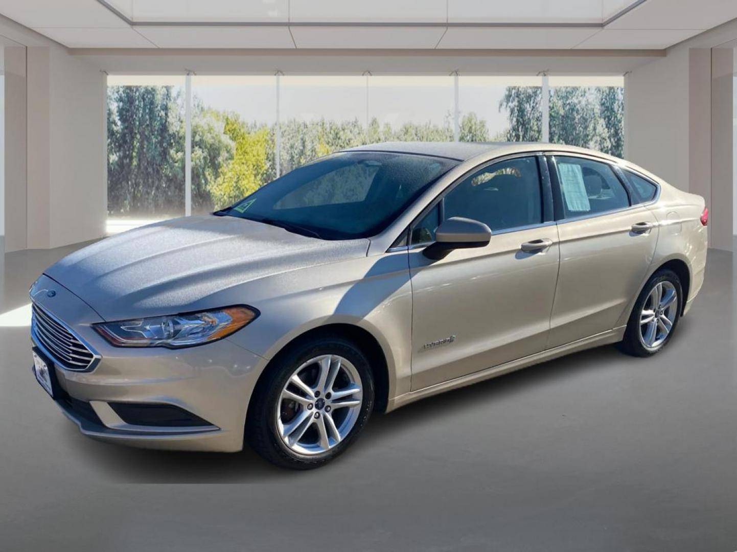 2018 GOLD FORD FUSION S HYBRID (3FA6P0UU5JR) with an 2.0L engine, Continuously Variable transmission, located at 908 SE 14th Street, Des Moines, IA, 50317, (515) 281-0330, 41.580303, -93.597046 - Photo#7
