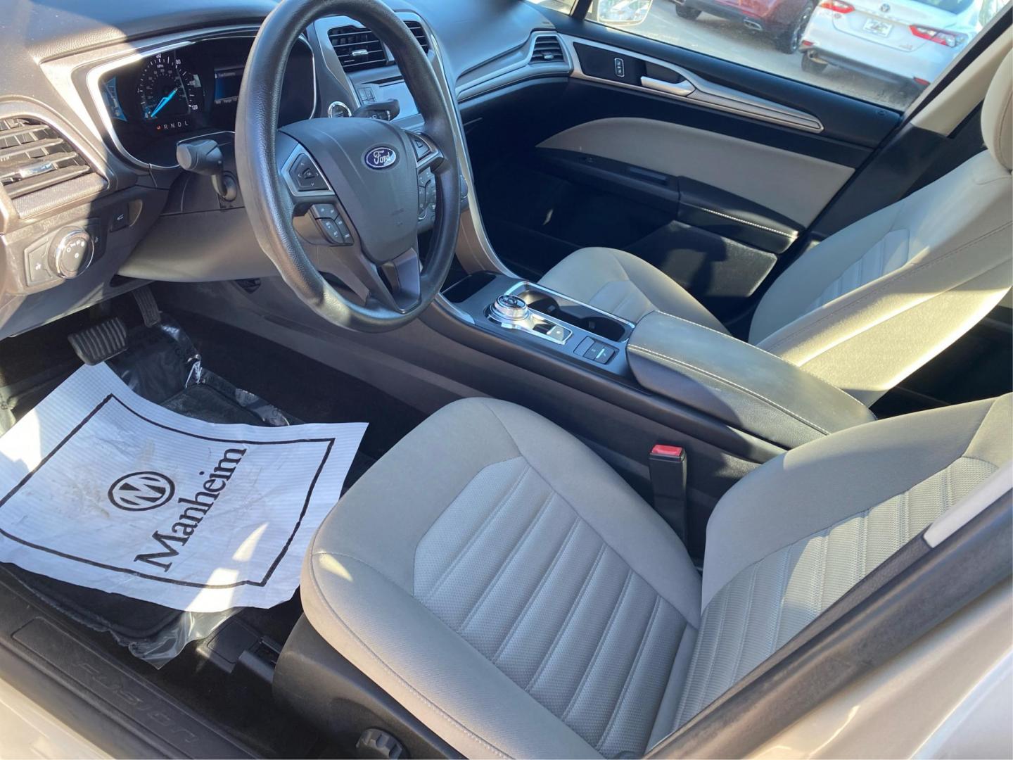 2018 GOLD FORD FUSION S HYBRID (3FA6P0UU5JR) with an 2.0L engine, Continuously Variable transmission, located at 908 SE 14th Street, Des Moines, IA, 50317, (515) 281-0330, 41.580303, -93.597046 - Photo#8