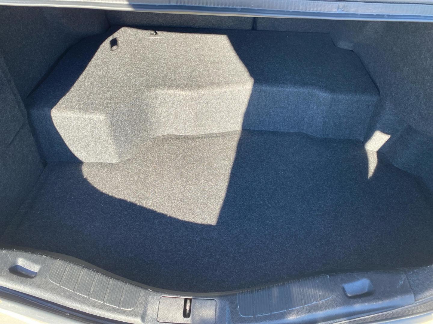 2018 GOLD FORD FUSION S HYBRID (3FA6P0UU5JR) with an 2.0L engine, Continuously Variable transmission, located at 908 SE 14th Street, Des Moines, IA, 50317, (515) 281-0330, 41.580303, -93.597046 - Photo#12