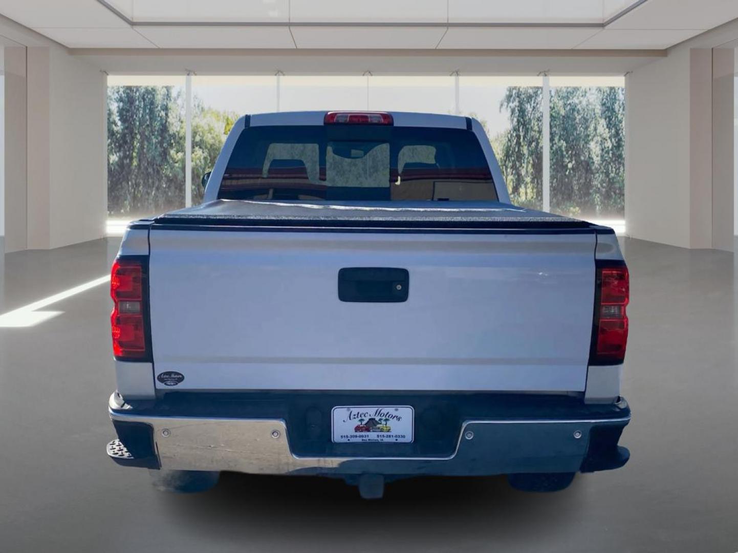 2015 WHITE CHEVROLET SILVERADO 1500 LTZ (3GCUKSEC6FG) with an 5.3L engine, Automatic transmission, located at 908 SE 14th Street, Des Moines, IA, 50317, (515) 281-0330, 41.580303, -93.597046 - Photo#3